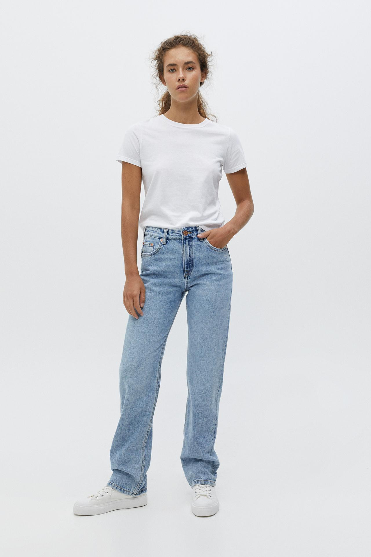 Mid-waist straight-leg jeans | PULL and BEAR UK