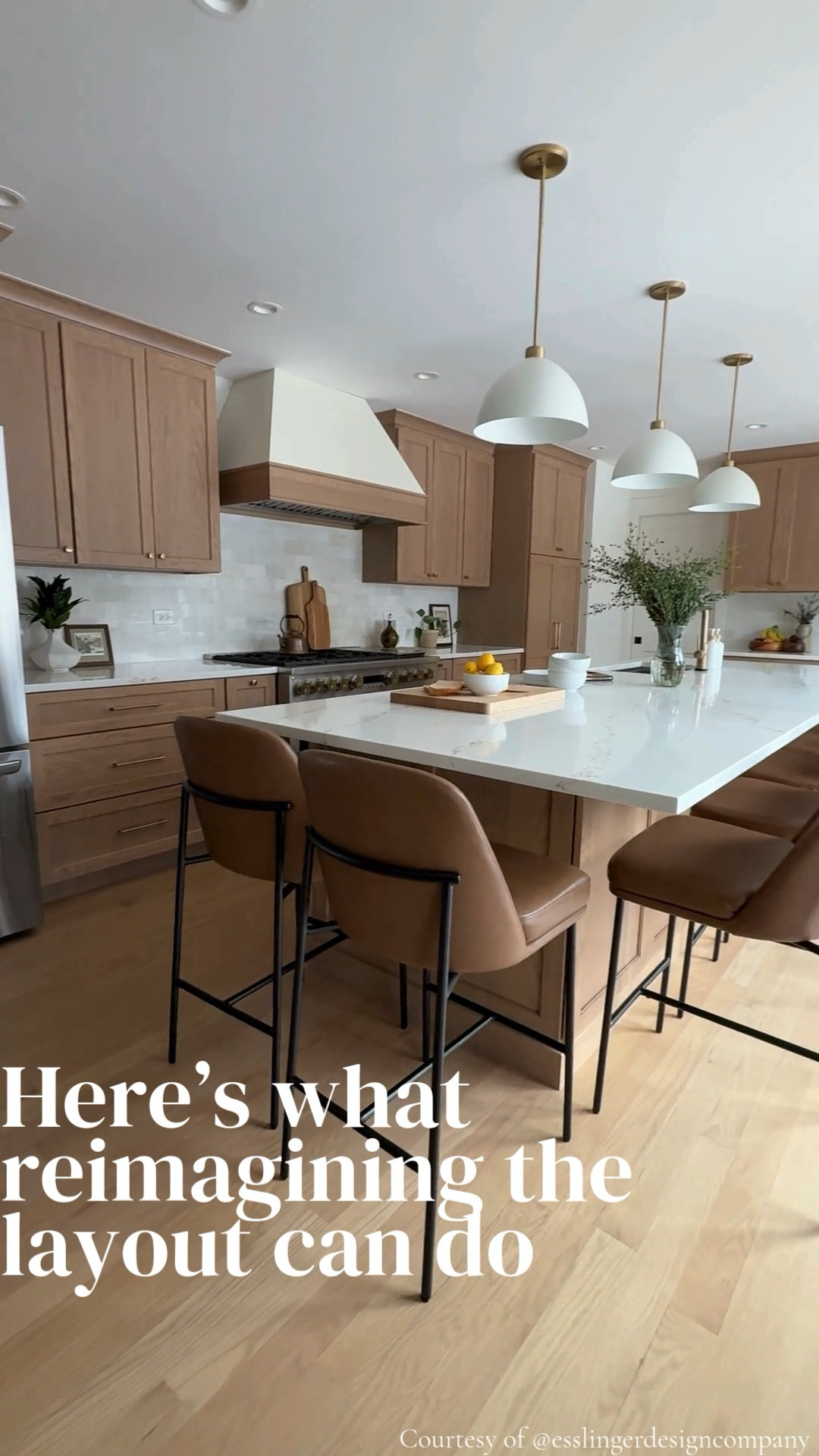 Before & After Kitchen Remodel 🤍

White oak shaker cabinets stained in Minwax Weathered Oak paired with Benjamin Moore White Dove walls create the perfect warm neutral balance.

See the full transformation and all paint details on Home Bunch.

🔗 Full tour here:
https://www.homebunch.com/before-and-after-kitchen-remodel-with-white-oak-cabinets/

Design: @esslingerdesigncompany


#KitchenRemodel
#WhiteOakCabinets
#KitchenDesign
#NeutralHome
#HomeInspiration 

#LTKSaleAlert #LTKmomlife #LTKHome