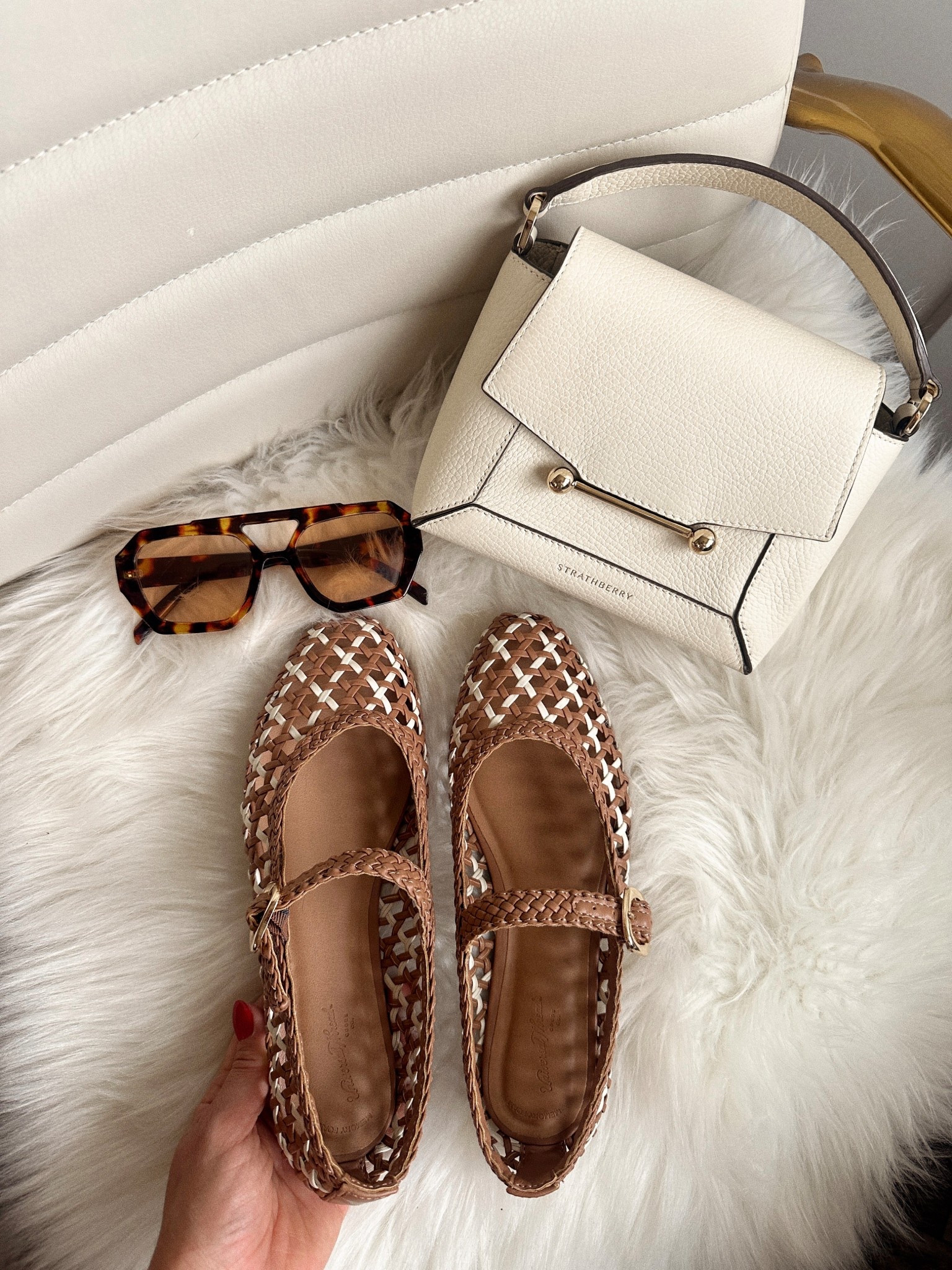 The prettiest flats for spring! They are $40 and giving me designer vibes! 🤩

#LTKmomlife #LTKootd #LTKSeasonal