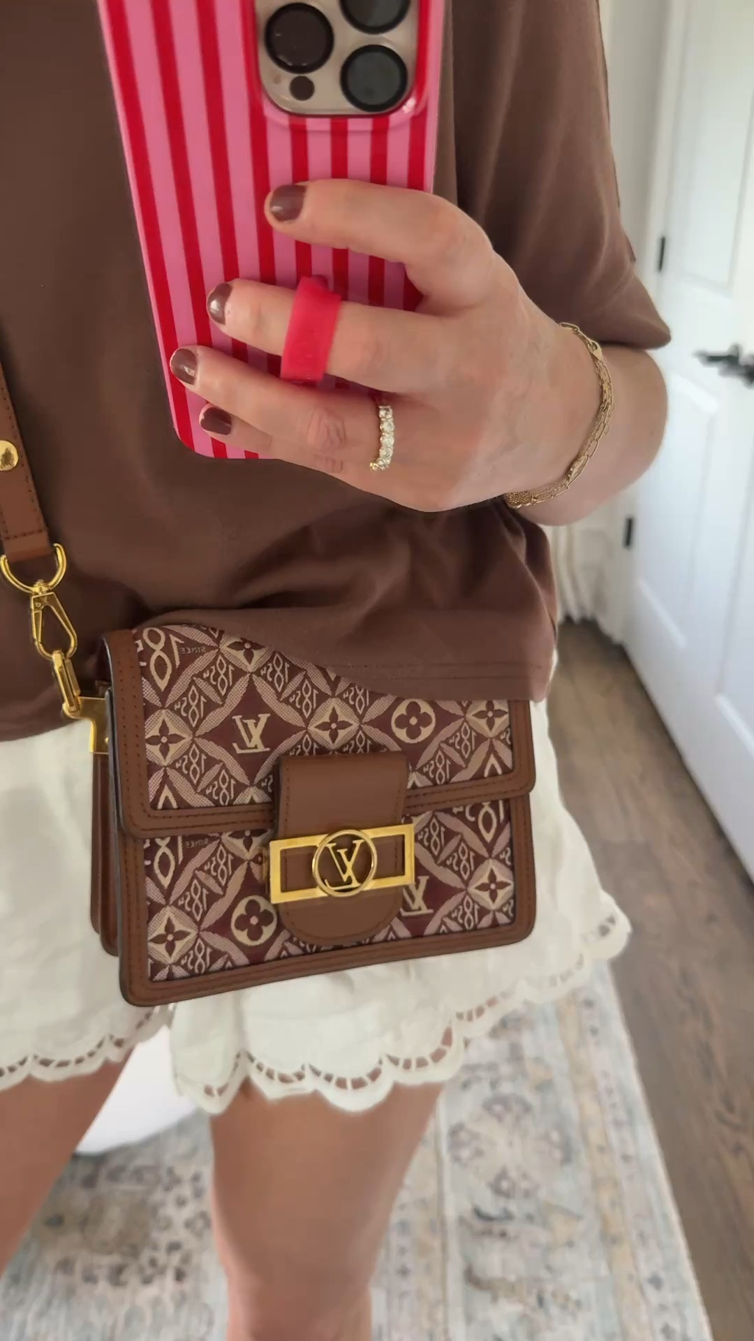 I love borrowing truly amazing bags from @Vivrelle — you can choose anything you want from all of the top brands, keep it for a month and the exchange it for something else!

Use code MICHELLEPULMAN for a free month of borrowing! 

#LTKTravel #LTKdayinmylife #LTKselfcare