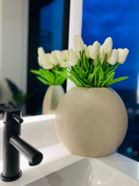 It’s amazing how a floral arrangement of tulips can instantly change the look and mood of a space. 

#LTKstyletip #LTKhome #LTKfindsunder50