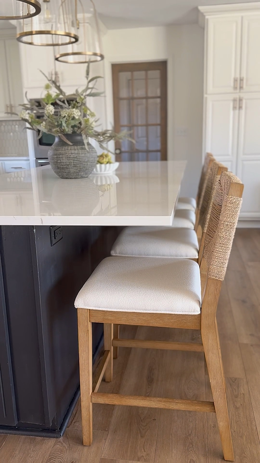 Kitchen counter height stools!🤩

#LTKHome