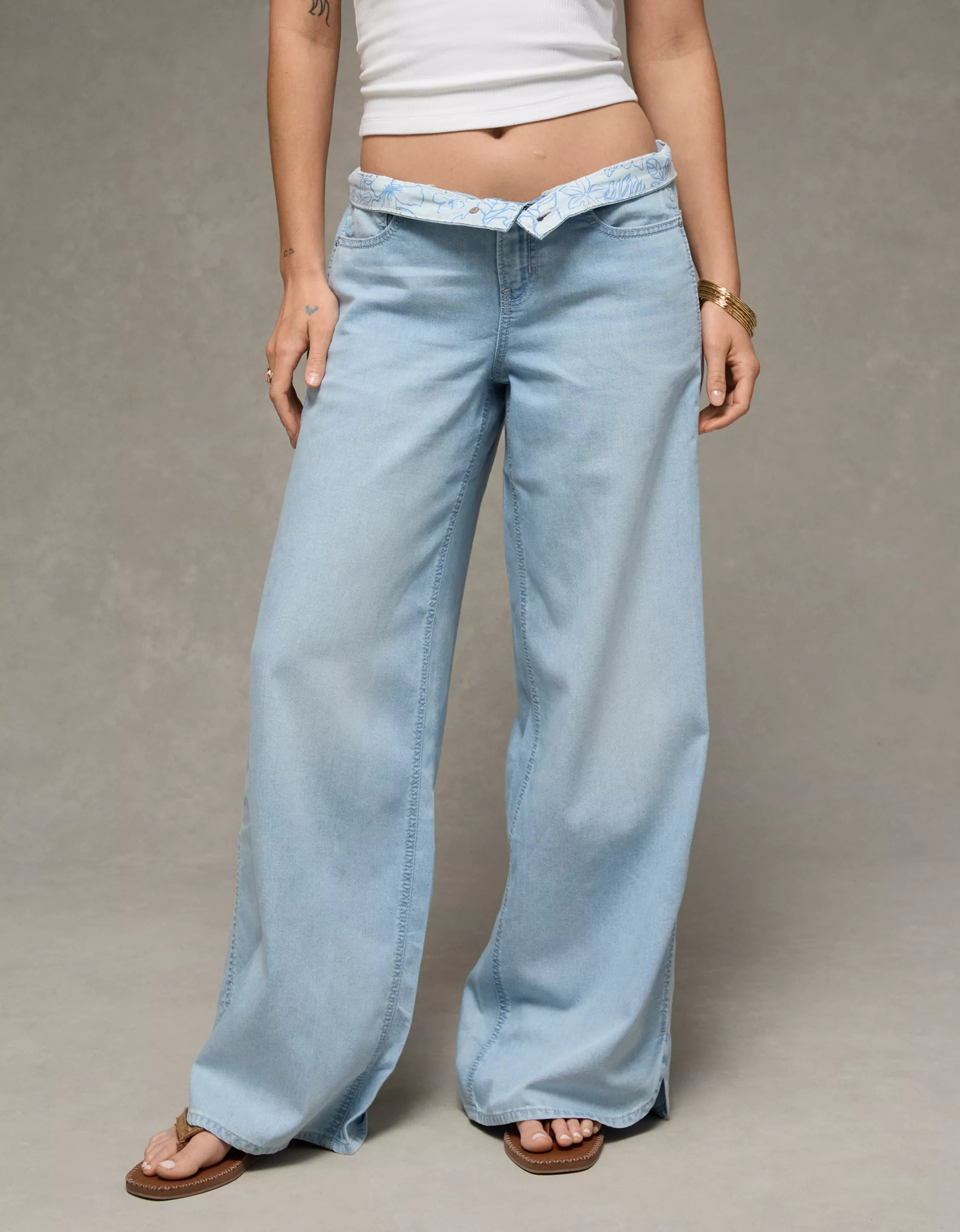 AE Low-Rise Beachy Baggy Jean | American Eagle Outfitters (US & CA)