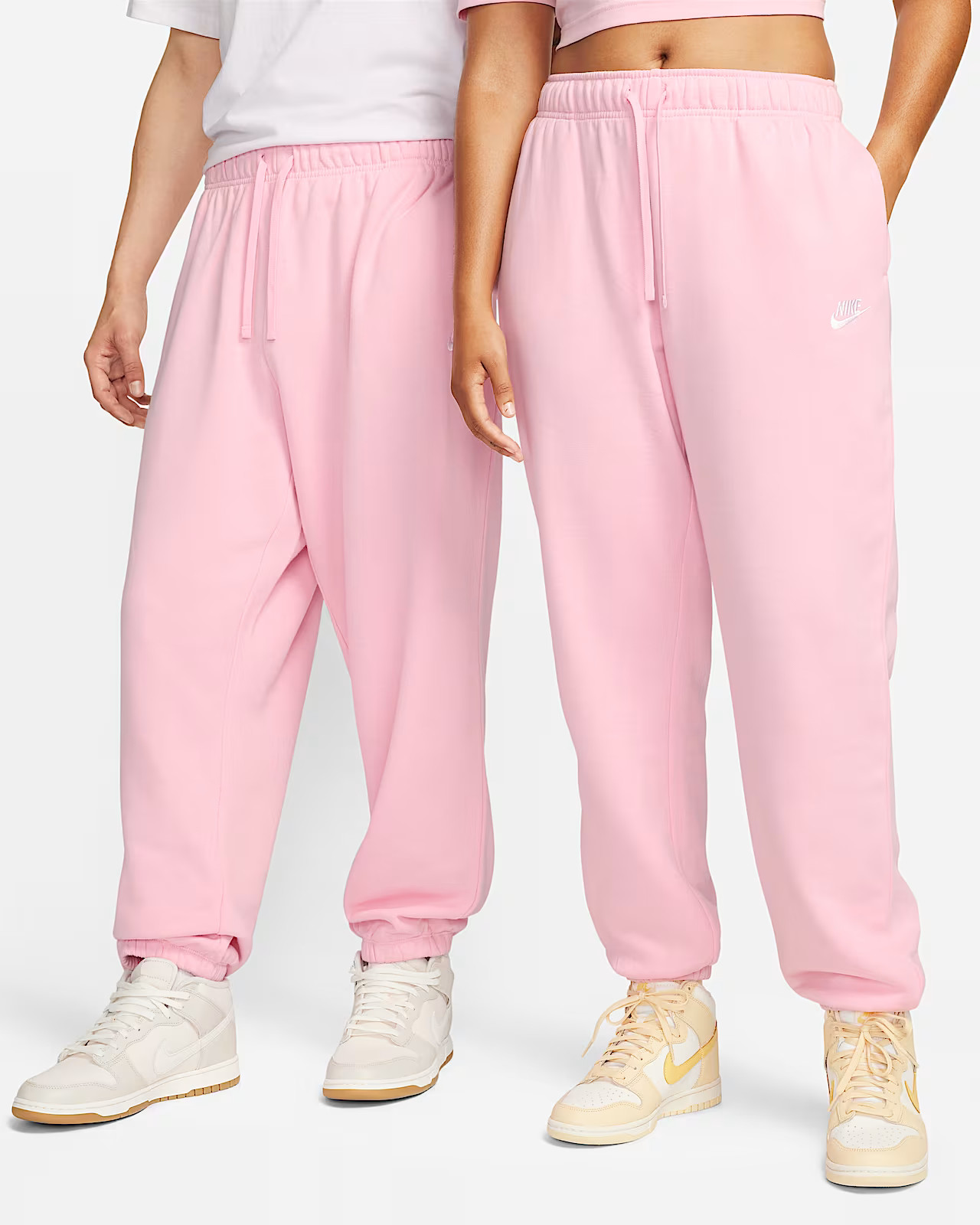 Nike Sportswear Club Fleece Women's Mid-Rise Oversized Sweatpants. Nike.com | Nike (US)