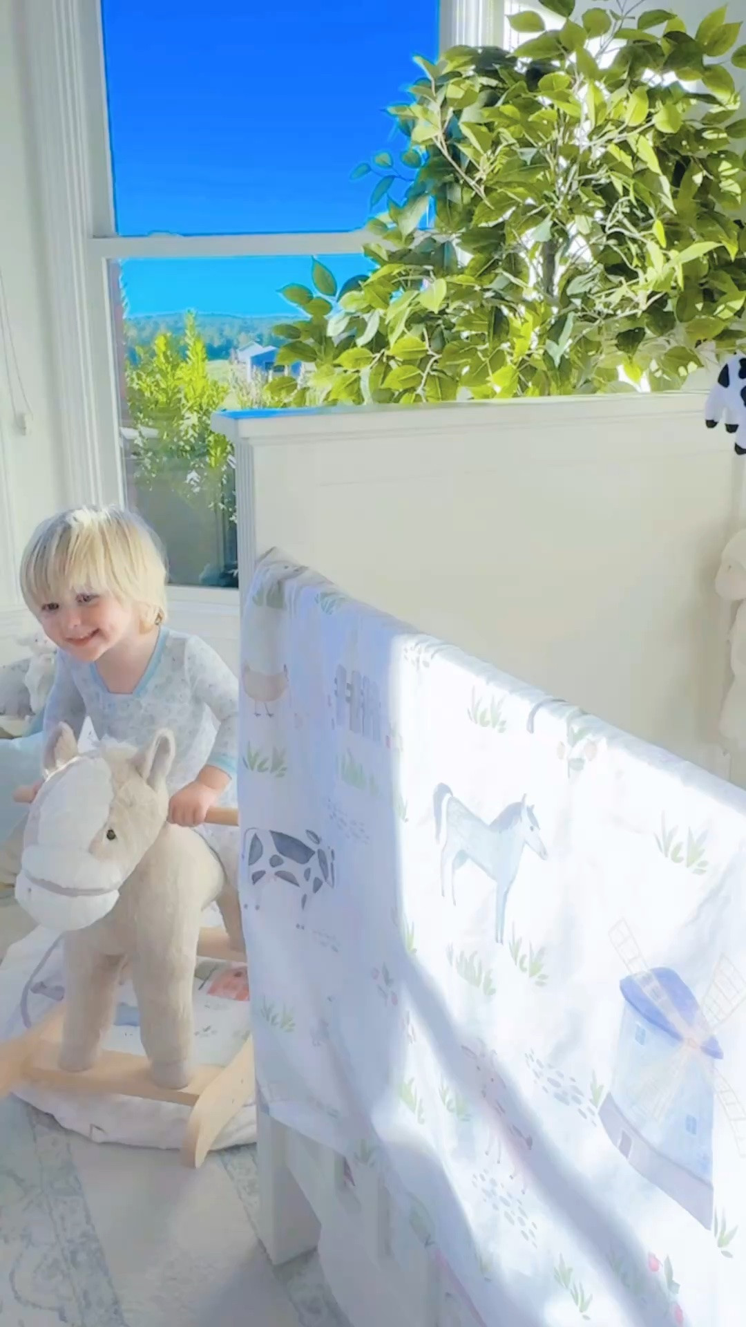 And we always start our mornings off in the nursery - aka everyone’s favorite room 🪑 in the farmhouse!! 🏡 Look at all that beautiful 🪟 natural light ☀️ that pours in!!! 🌞