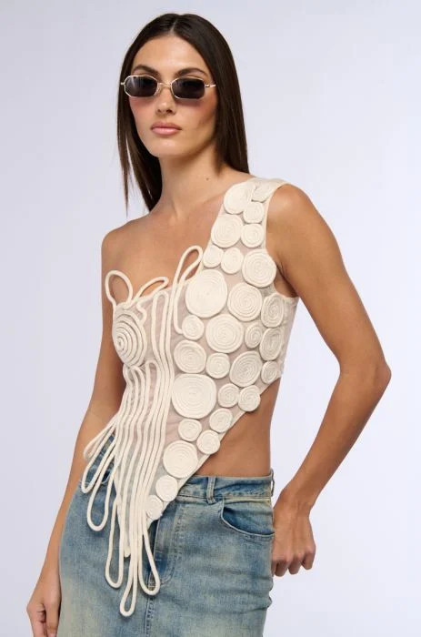 LOLA SWIRLED DETAIL ONE SHOULDER TOP IN WHITE | AKIRA