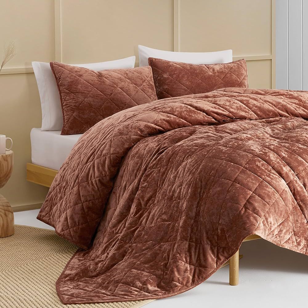 SHALALA Velvet Quilt,King Bedding Quilt Sets,Lightweight Comforters,Reversible Luxury Diamond Bed... | Amazon (US)