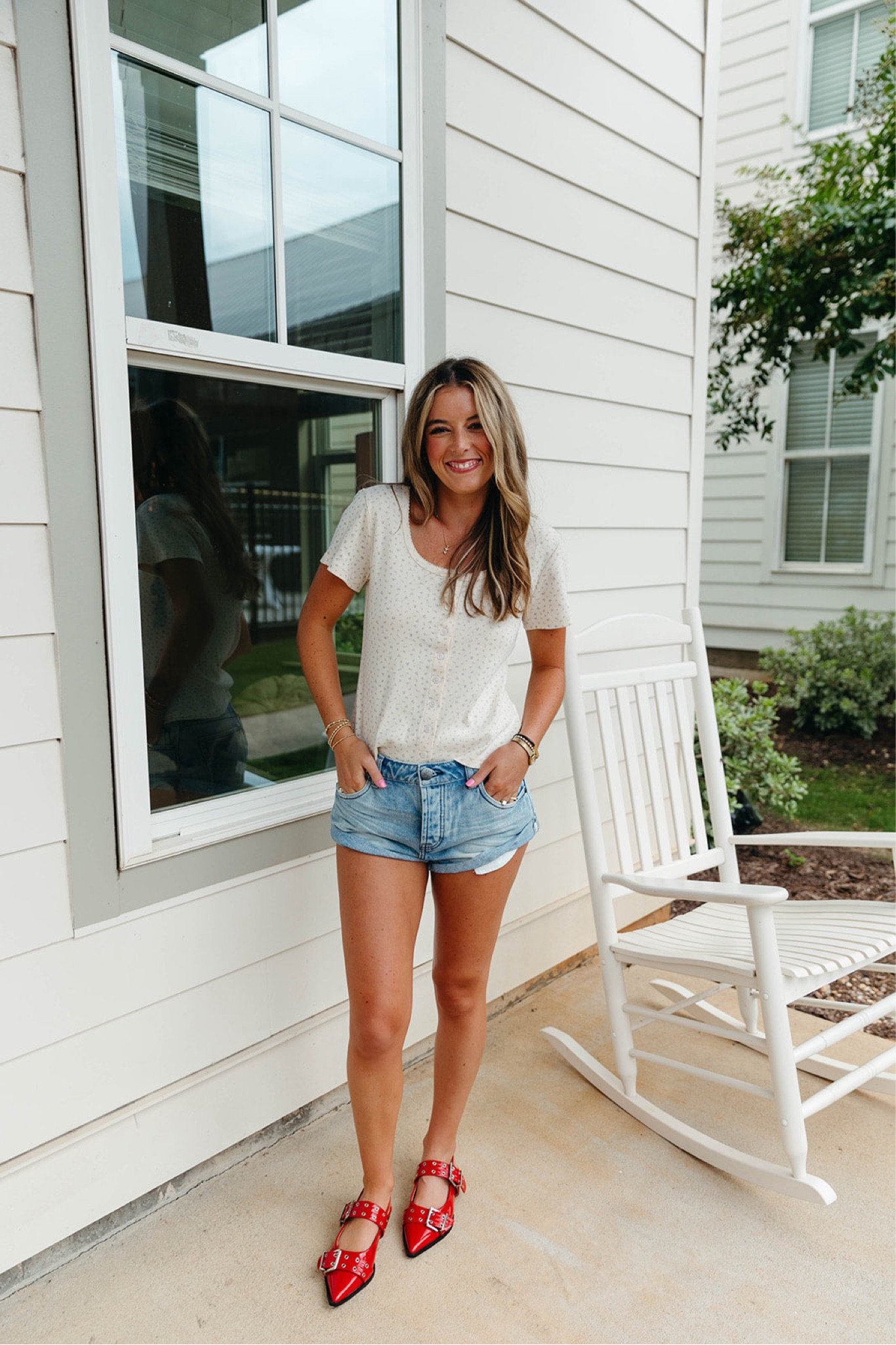 One of my favorite outfits from our pre-fall shoot the other day! ❤️

Our new One Teaspoon shorts + a comfy top (that doubled as pj’s if you get the matching shorts) + red slippers for fall! 

#LTKFindsUnder100 #LTKShoeCrush #LTKStyleTip