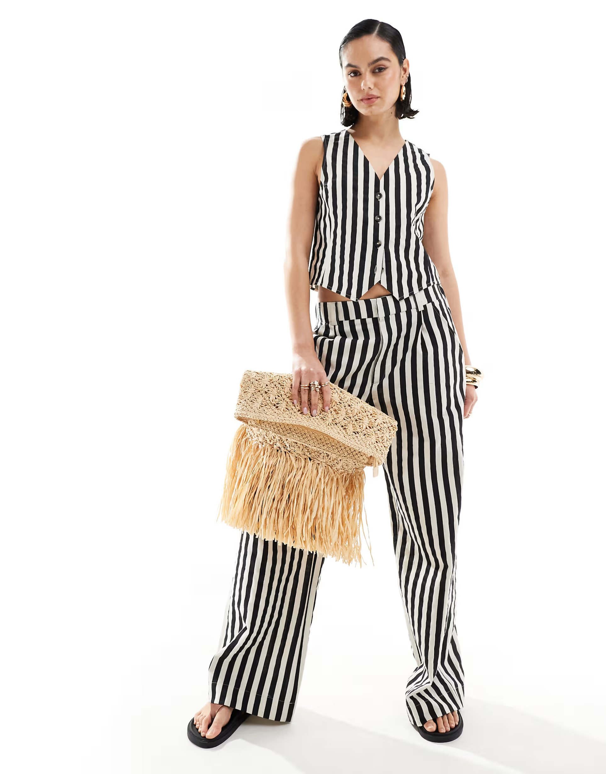 & Other Stories oversized straw clutch with fringe detail in natural | ASOS (Global)