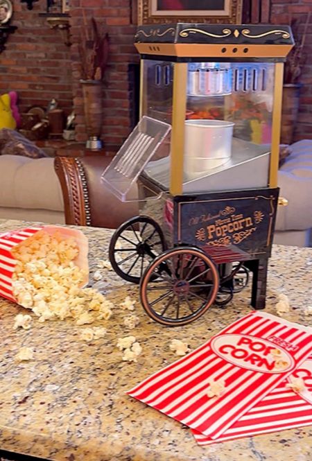 My kids love this popcorn maker! It makes movie night more fun! 🍿