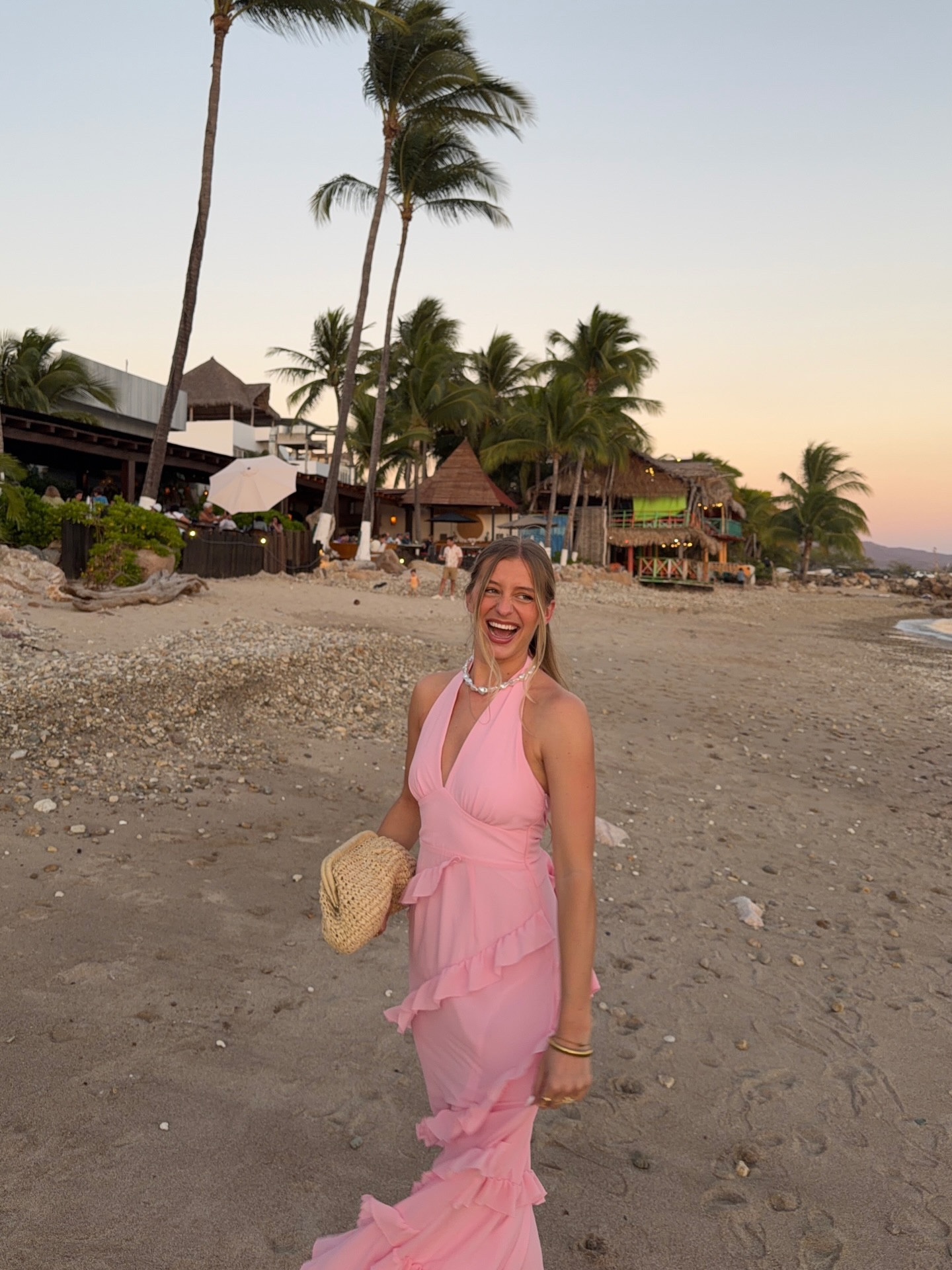 sunsets seashells & sunburns 🌸🌅🐚 

#mexico #vacation #travel #pinterestaesthetic #sunset