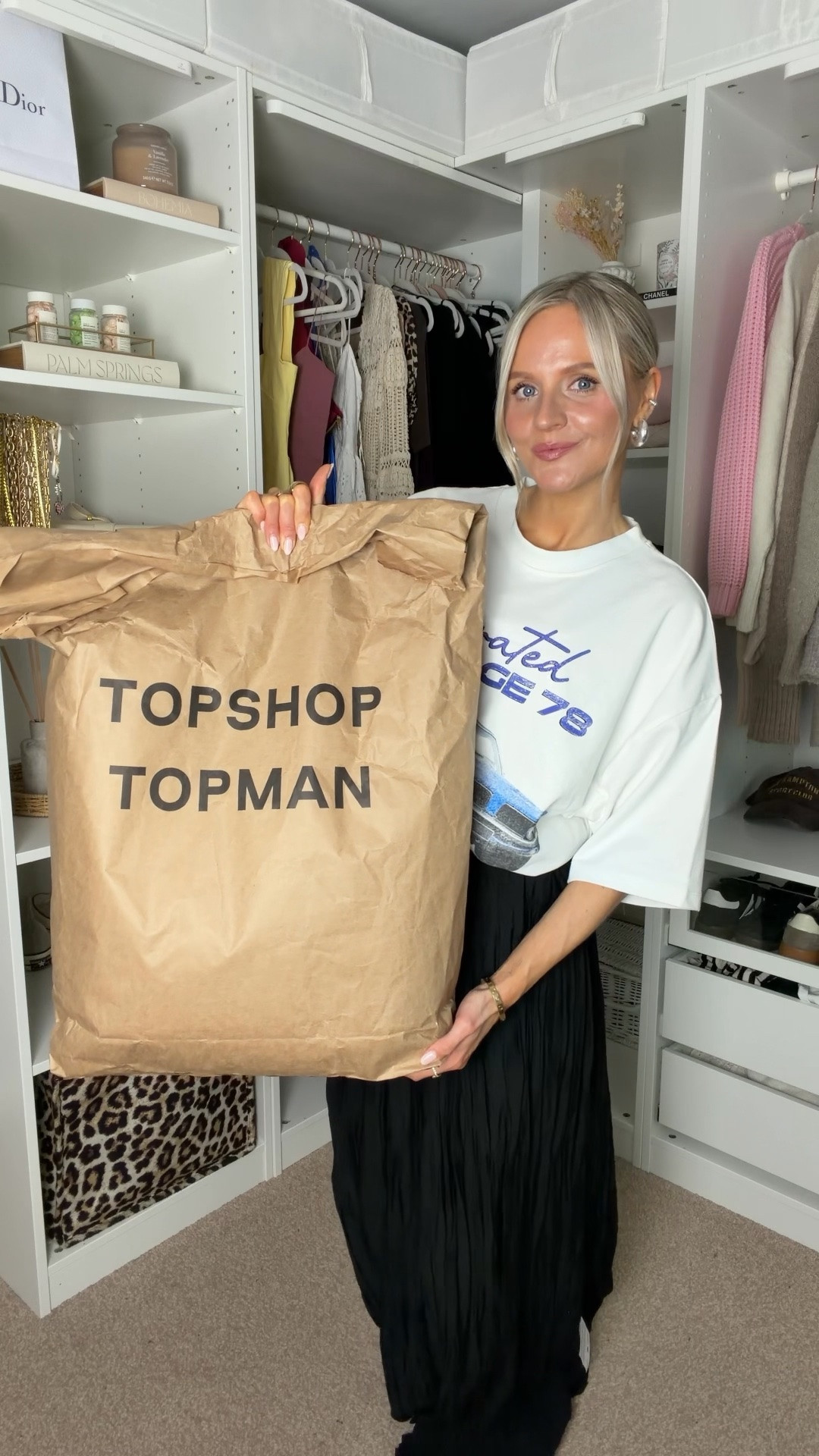 Ok I actually love everything!! What do we think to my summer Topshop haul? 🩷

#summeroutfits #dailyoutfits #topshop 

Graphic tee , summer wardrobe , denim shorts , denim jacket , maxi skirt , summer basics , summer staples

#LTKsummer #LTKuk #LTKspring