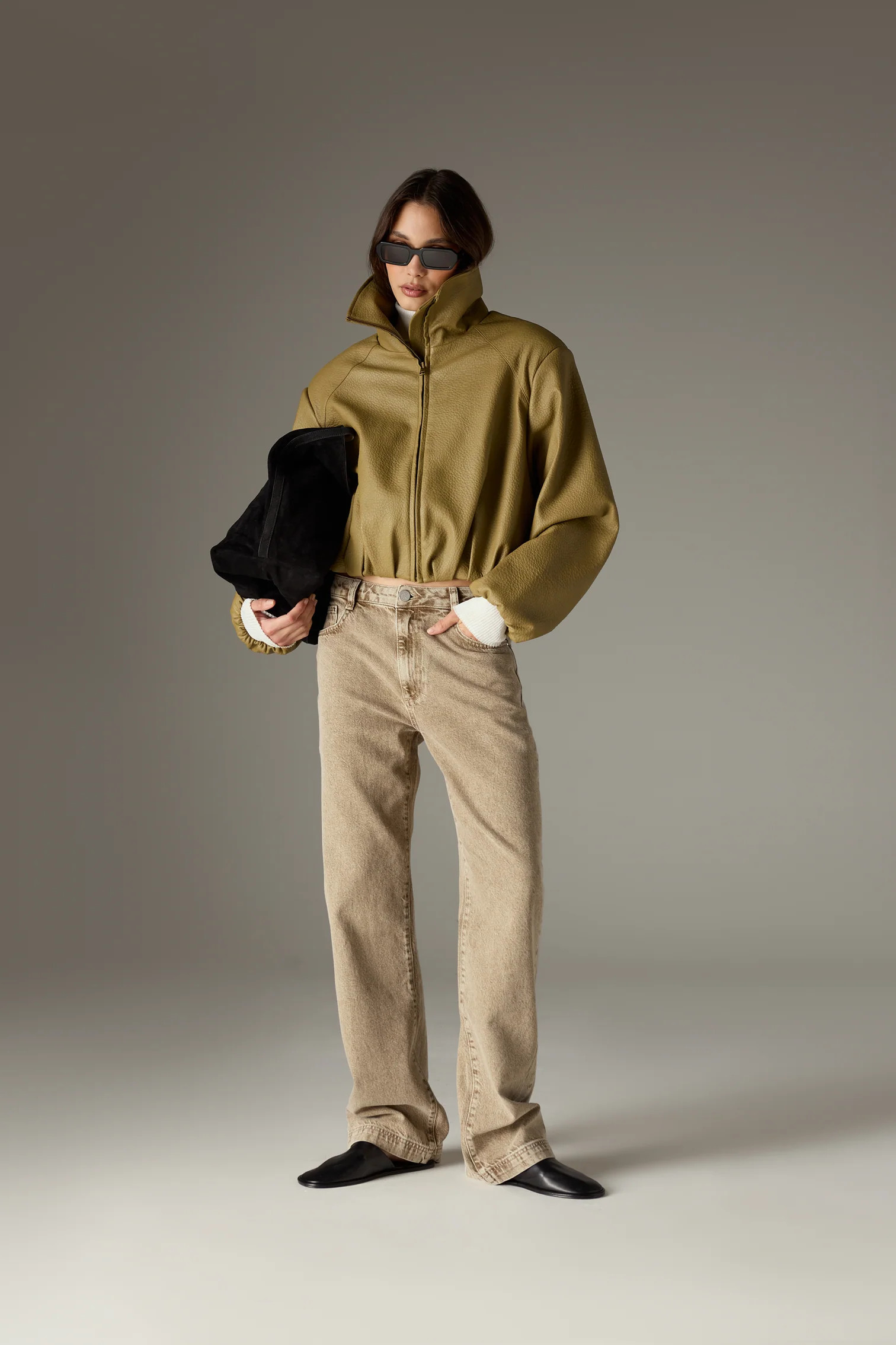 STRAIGHT LEG VINTAGE WASH JEANS - BROWN WASH | The Couture Club