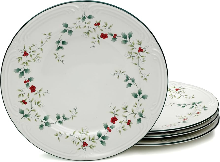 Pfaltzgraff Winterberry 10-1/2-Inch Dinner Plates, Set of 4, White | Amazon (US)