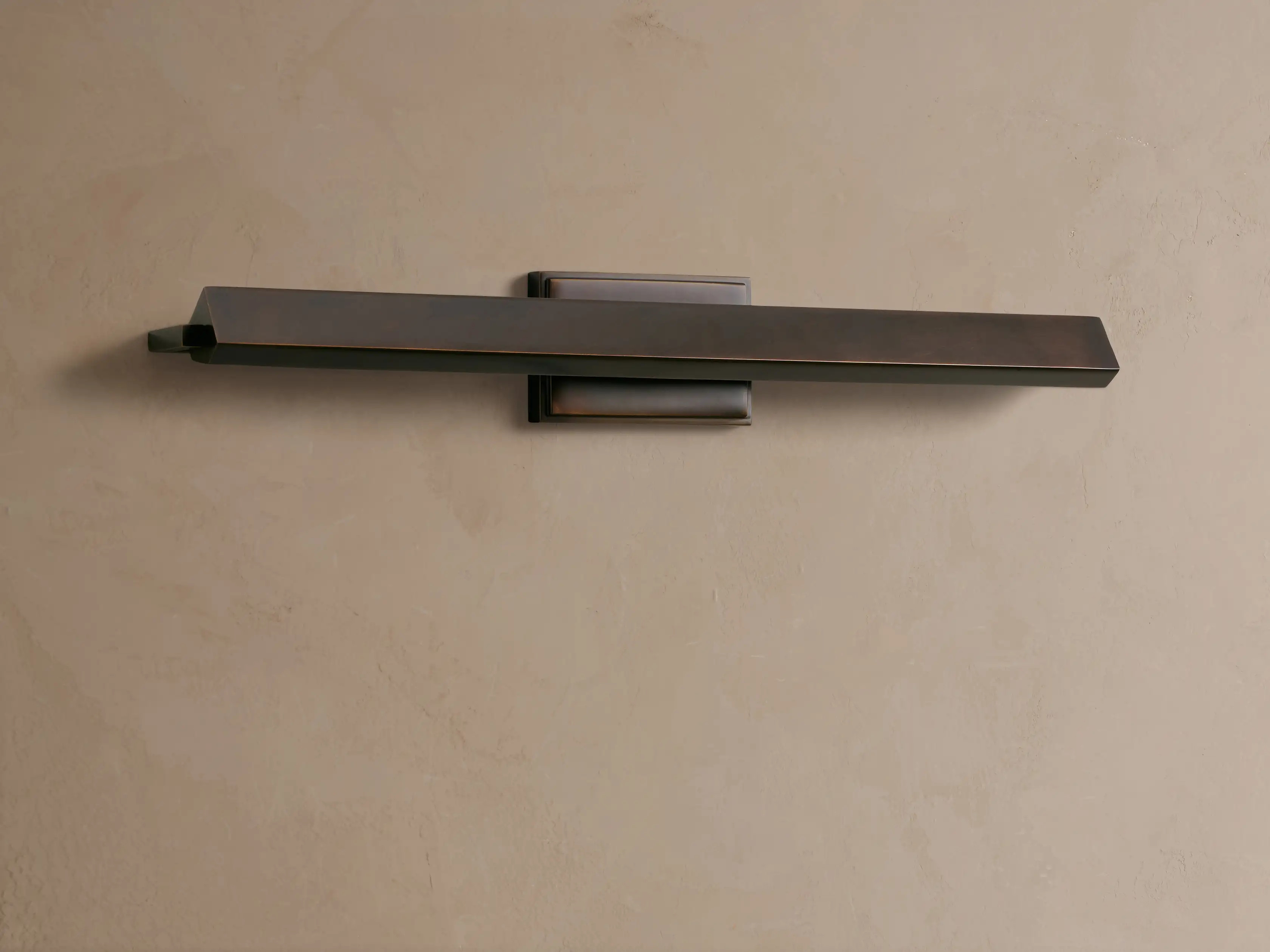 Zaeden Picture Light | Arhaus