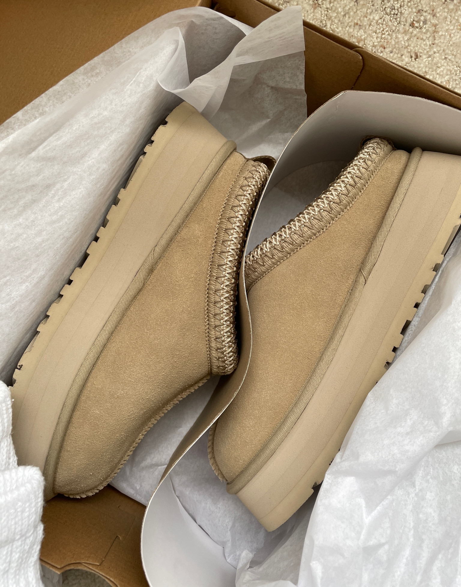 Ugg tazz slippers  - size up! especially to wear with socks 
Mustard seed color
Fall shoes

#LTKshoecrush