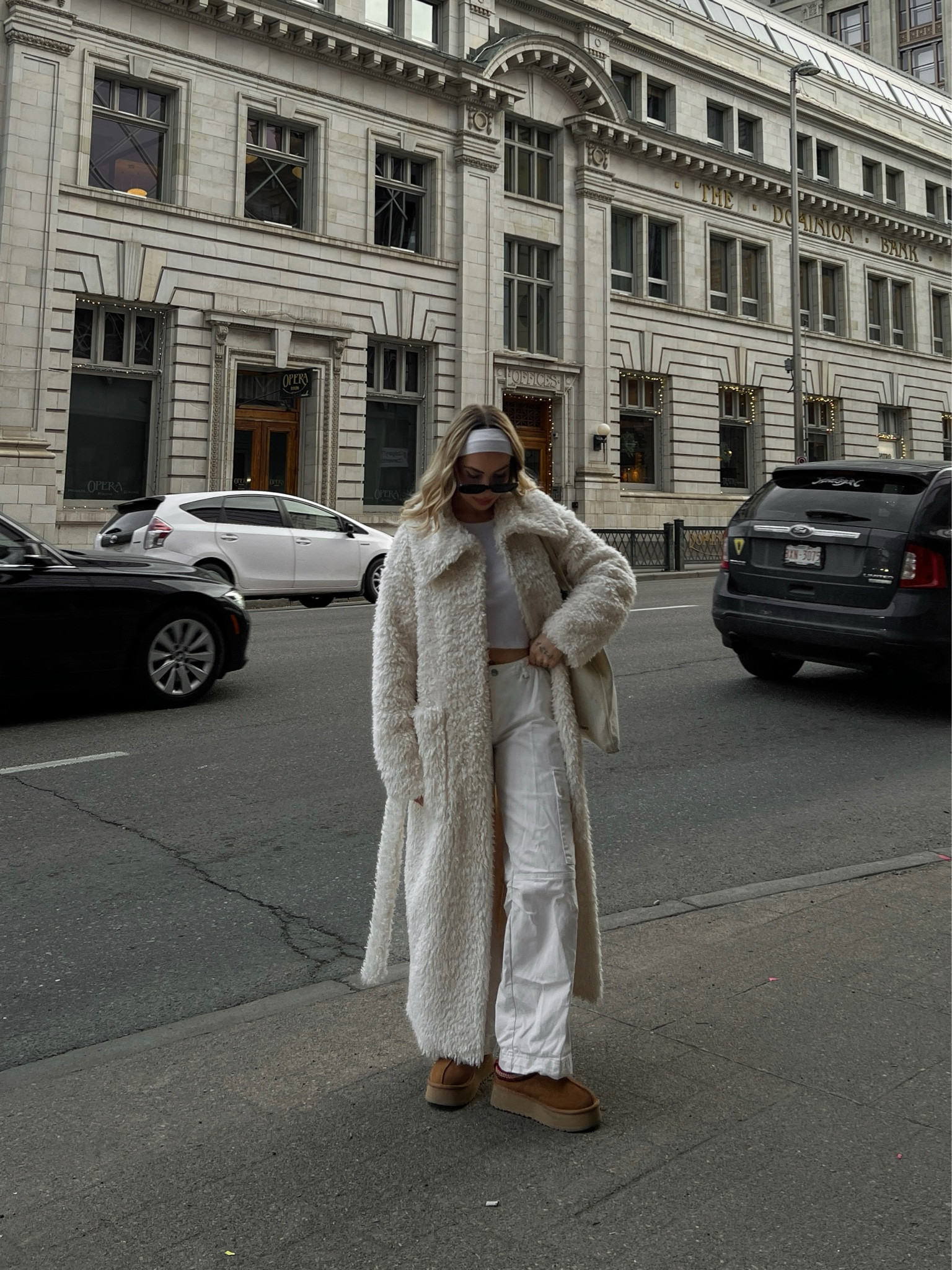 christmas time in the city✨🌲🤍

One of the biggest trends this winter is faux fur🧸Whether you’re styling a cropped fur coat, a full length trench or have some fur accents on your gloves and hat, faux fur not only looks super chic and stylish, but also adds an extra layer of warmth🫶🏻 Throw a fur coat of top of anything and instantly look 10x cooler😎

#LTKSeasonal #LTKstyletip #LTKfindsunder100