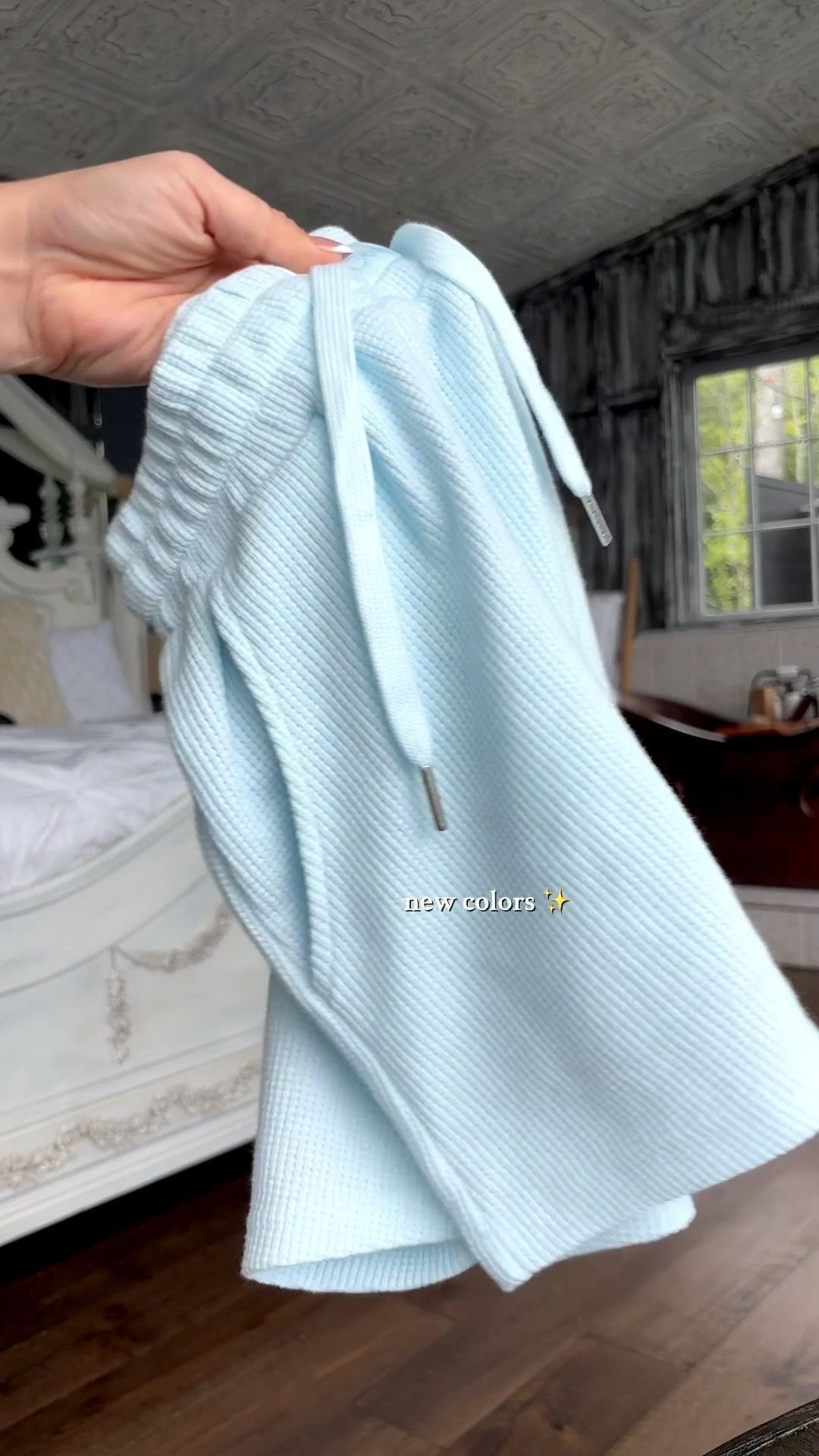 Comfrt just dropped FOUR new shades of their waffle lounge sets and they’re selling out FAST 👀 use my link https://www.comfrt.com/Kasey and receive an extra 15% off 🫶 #comfrt #comfrtclothing #comfrtwaffleloungeset

#LTKStyleTip #LTKSaleAlert #LTKFindsUnder100