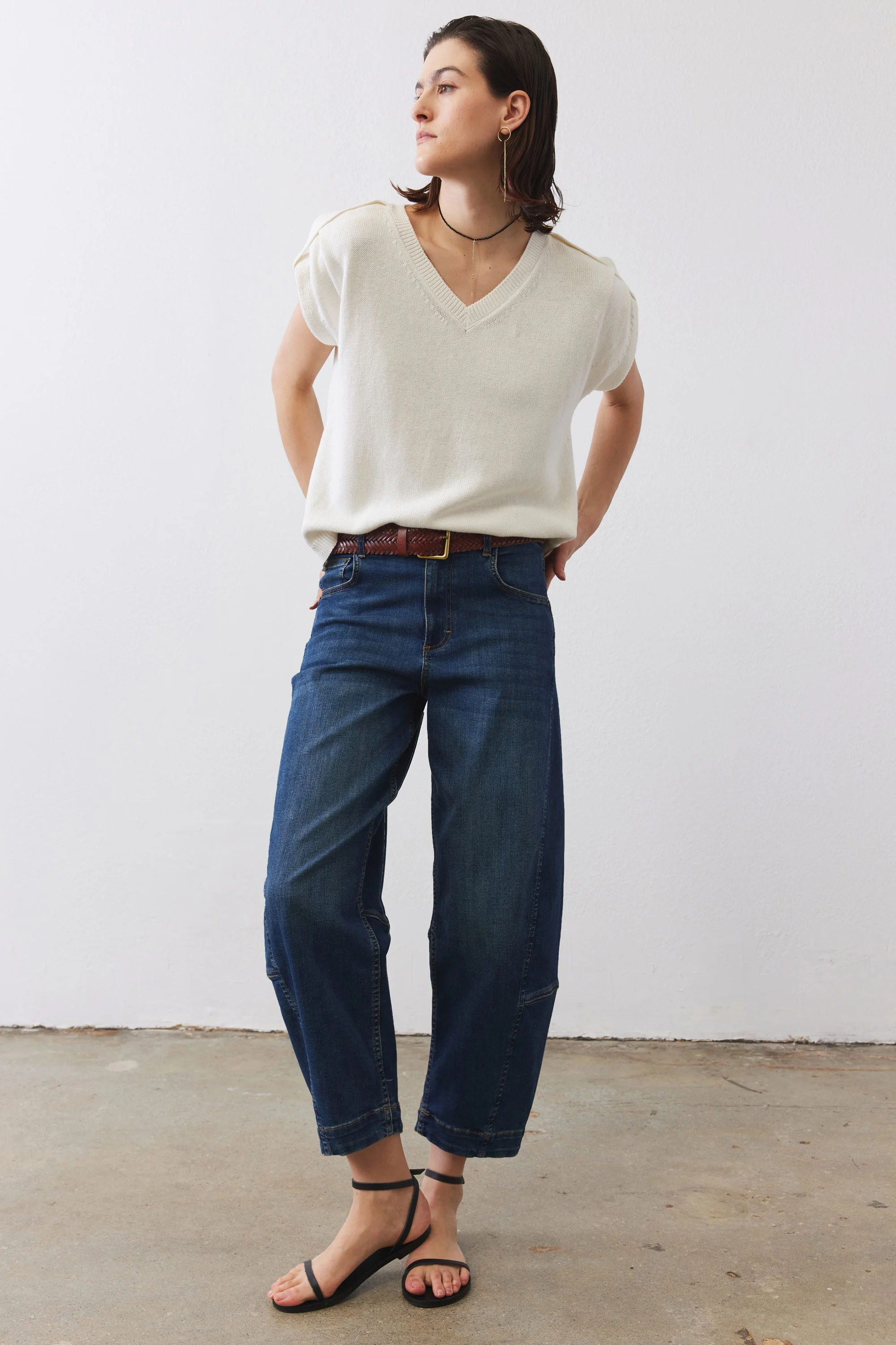 The Petite Ultimate Barrel Leg Jeans 2.0 | Ruti