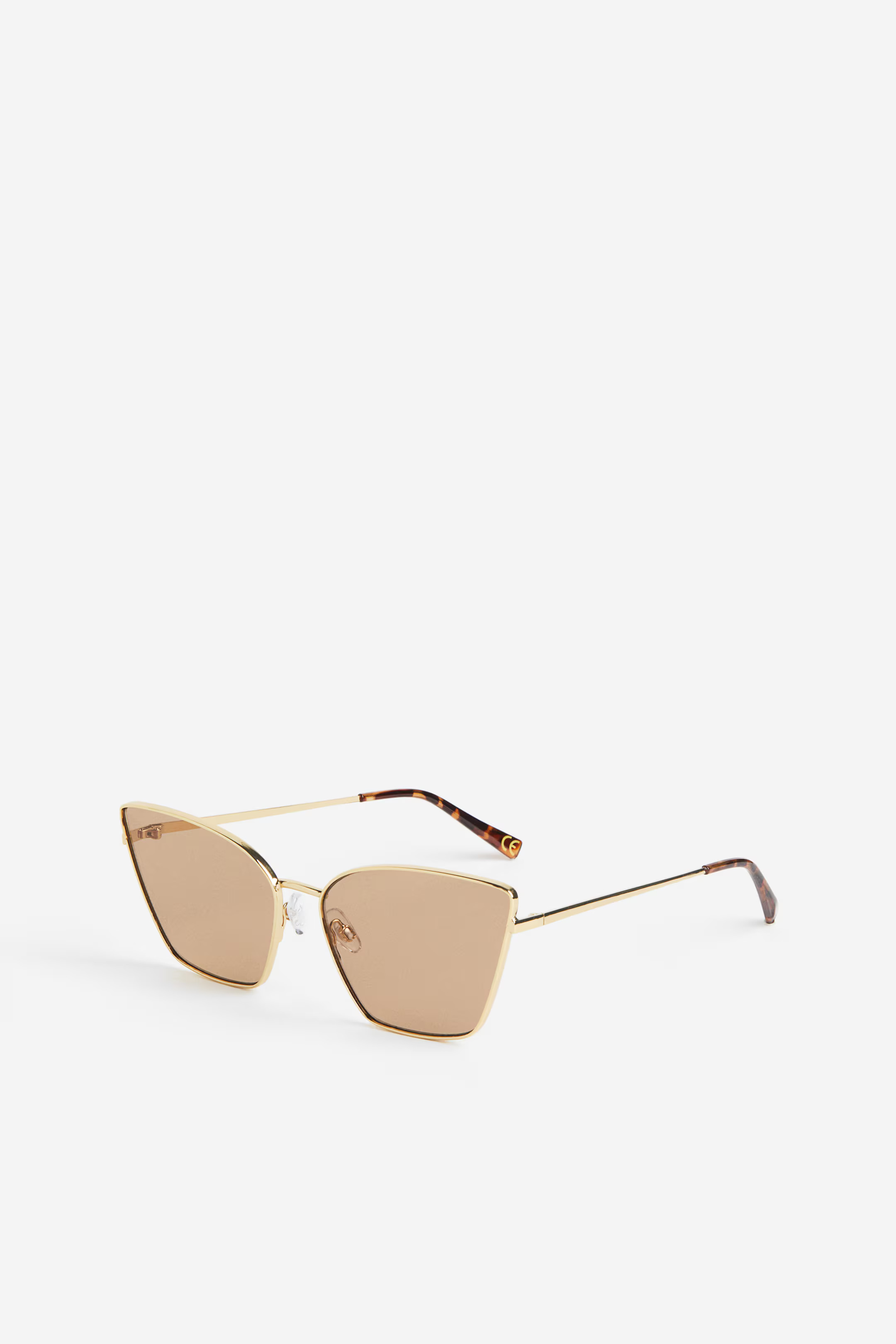 Cat-eye sunglasses | H&M (UK, MY, IN, SG, PH, TW, HK)