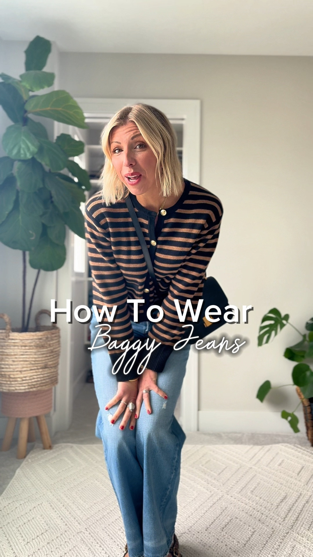 I’m breaking down how to style baggy jeans! Start with a cropped, lady like top, add ballet flats, finish with a handbag. The feminine, polished pieces, elevate the casual feel of these relax jeans. I am wearing my true size 27 in these amazing, wide leg baggy jeans.

#LTKSeasonal #LTKStyleTip #LTKOver40