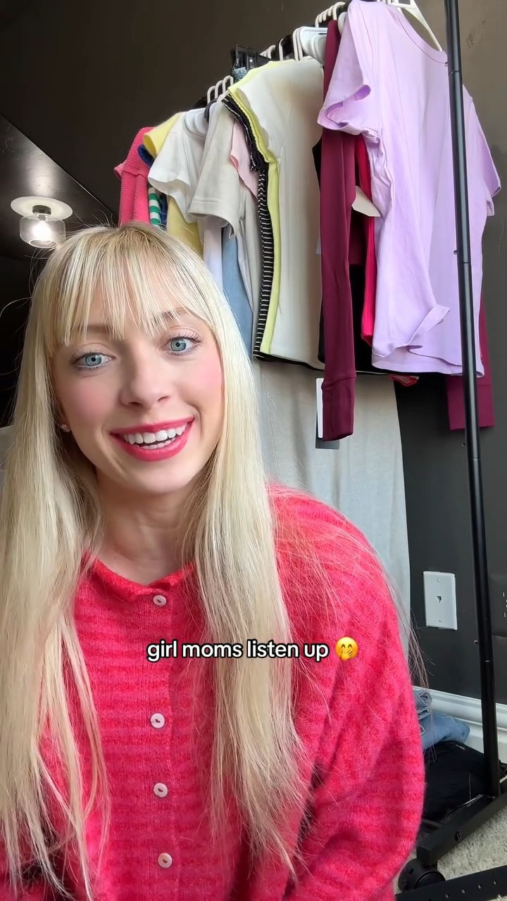 @theponypick is a girl mom must have!!🤭🌸🎀💓 #mommusthaves #girlmomlife #hairstyles #ponypick