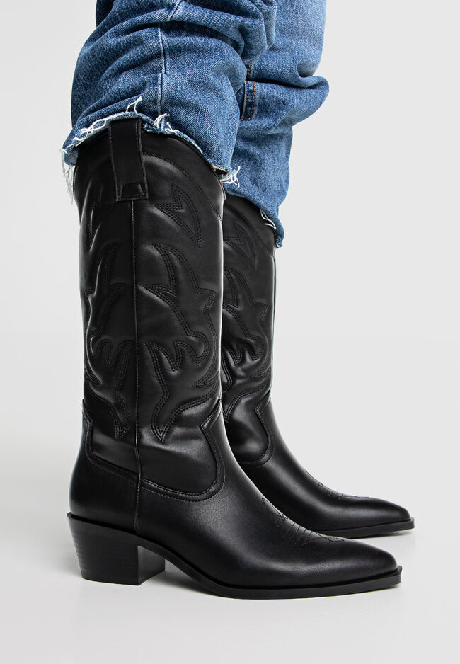 Heeled cowboy boots | Stradivarius (UK)