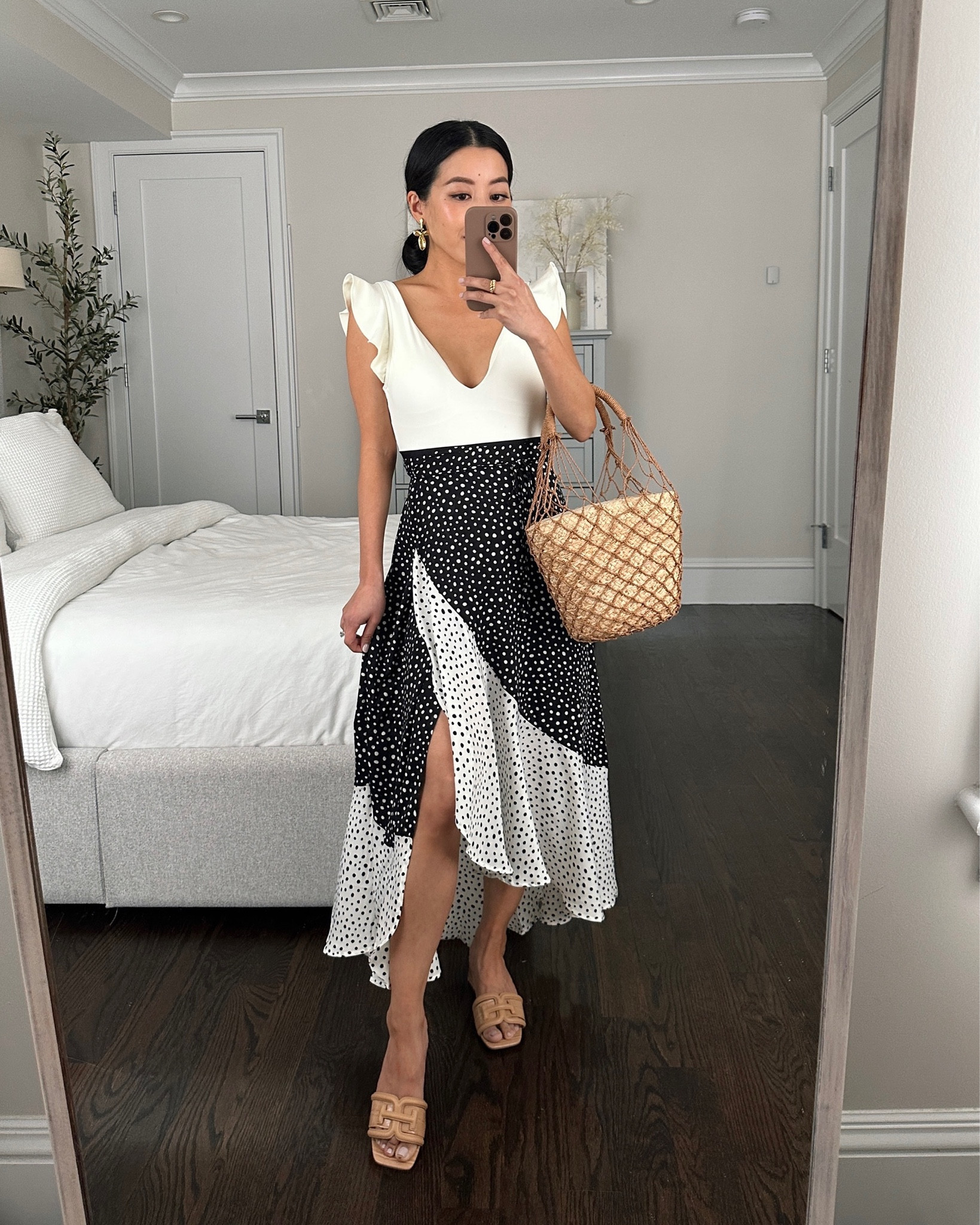 Code JEANWANG10 for $10 off at Summersalt // chic and flattering one piece bathing suit 

•Summersalt Ruffle Backflip swimsuit size 2 - fits very well and is comfortable and tummy flattering. Also love this same suit in the pink and orange color block option!
•Summersalt Beach to Brunch wrap skirt size xs
•Sam Edelman sandals sz 5
•J.Crew basket bag
•Sezane earrings 

#petite beach resort vacation outfits 

#LTKswim #LTKstyletip #LTKSeasonal