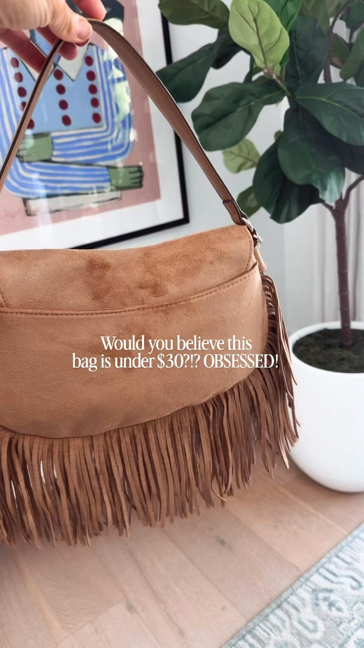 Completely smitten with this fringe bag! This trend is everywhere this fall, such a find under $30!

#LTKootd #LTKOver40