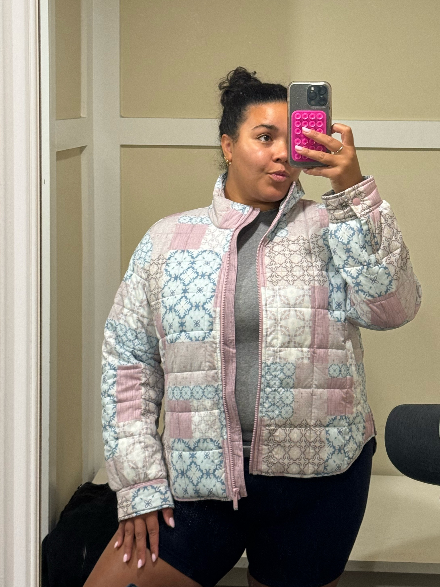 it’s giving coastal grandma quilted chic 💗 and I love her! great for literally any season 🤗

#LTKFallSale #LTKSeasonal