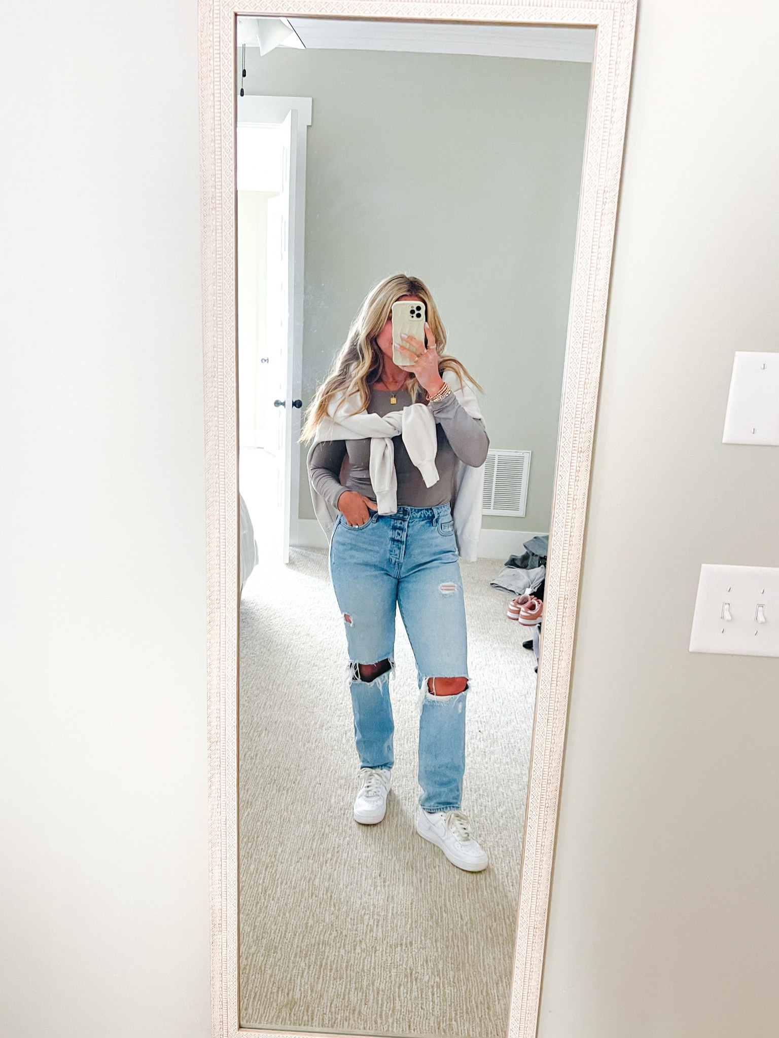 Use code MAEGEN20 for 20% Carly JEan Los Angeles items 

#LTKfindsunder100 #LTKU #LTKstyletip