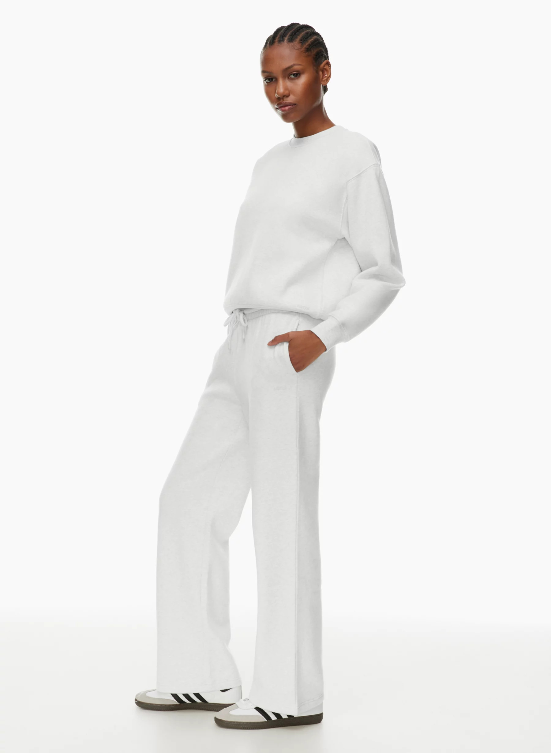 COZY FLEECE PERFECT CREW SWEATSHIRT | Aritzia