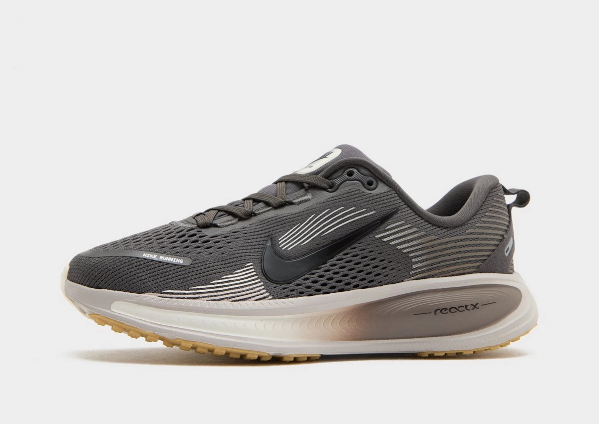 Nike Vomero 18 Junior | JD Sports (UK)