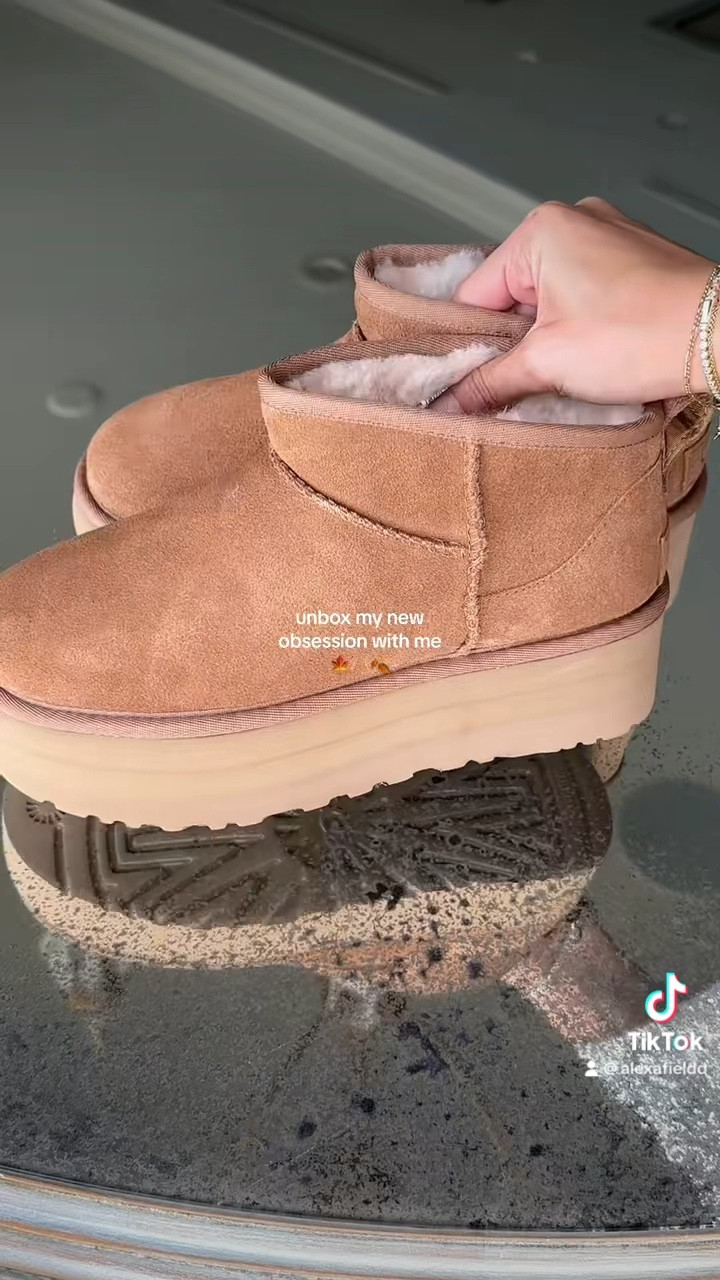 MINI UGGS ARE BACK IN STOCK (in most sizes) on amazon!! These are my favorite shoes ever I wear them basically everyday🤩🤎

#LTKshoecrush #LTKstyletip #LTKSeasonal