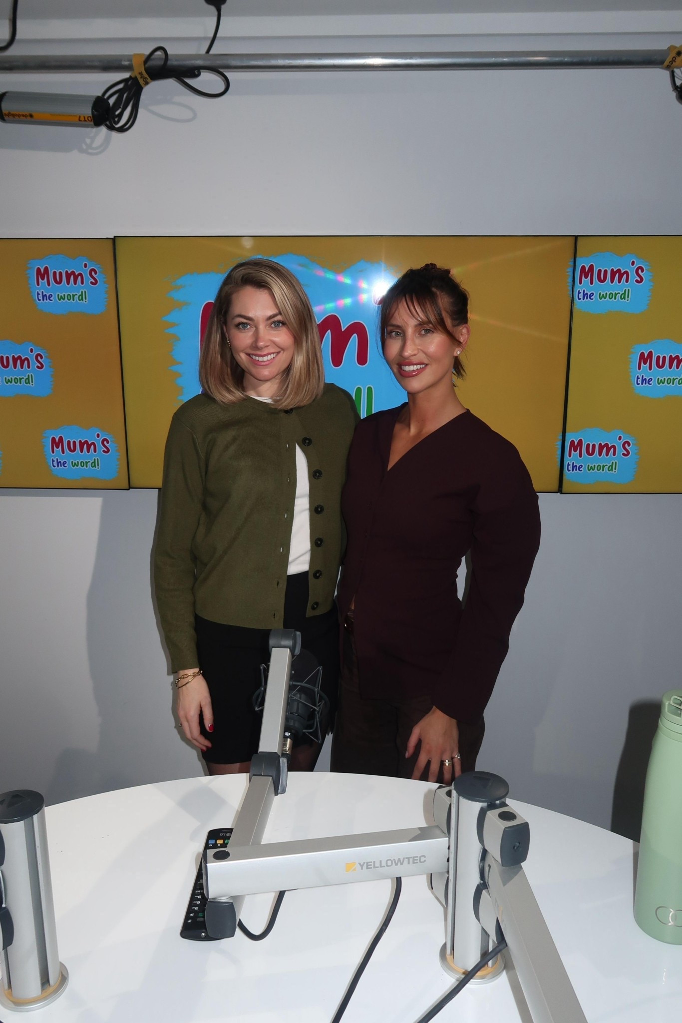 H&M burgundy cinched button up top ✨

#LTKautumn #LTKuk #LTKwinter