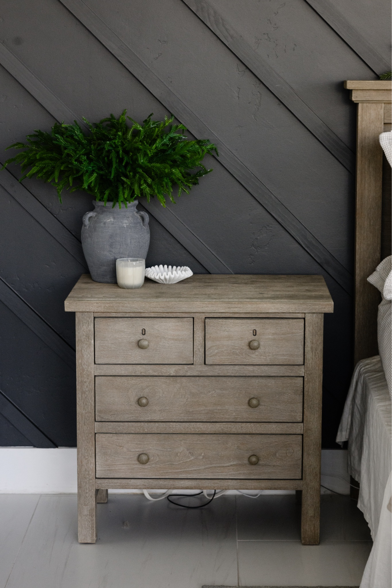 Holiday Bedroom Decor #holidayhome #holidaybedroom  

 

#LTKHoliday #LTKSeasonal #LTKHome