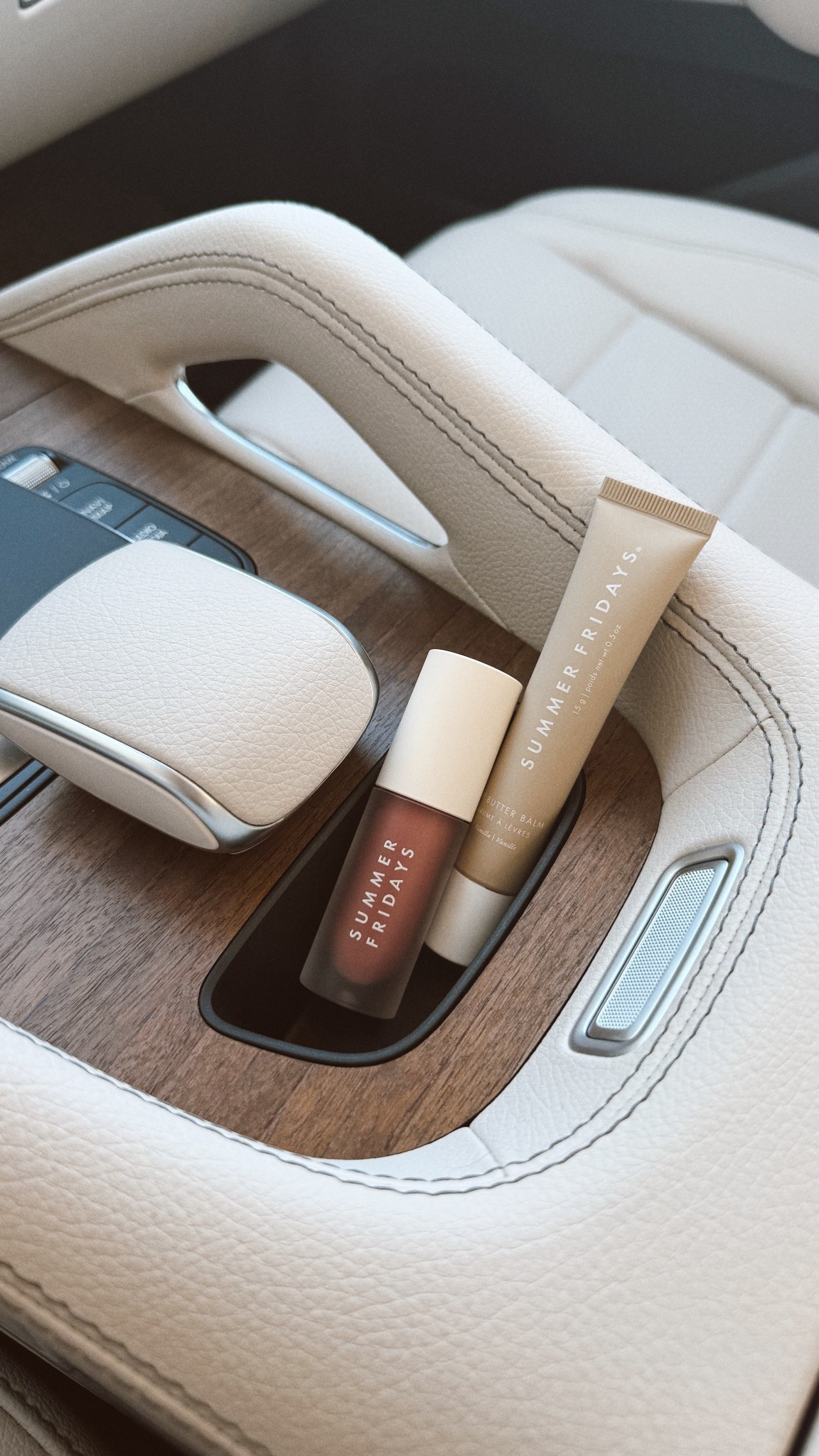 Summer Fridays is having 15% off for LTK members with their Summer Edit sale! Use coupon code -SFLTK15 Sitewide ✨ obsessed with their lip oil and balm 🤤 always have them with me 💋 

#summerfridays #lipoil #lipgloss #lipbalm #beauty #sale 

#LTKSaleAlert #LTKSummerEdit #LTKFindsUnder50