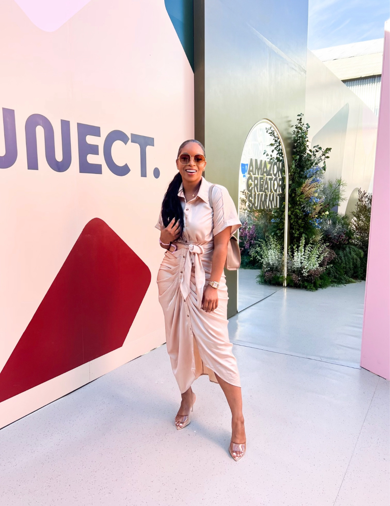 How gorgeous is this dress?! Comes in lots of colors!

Amazon dress, midi dress, wrap dress, dresses

#LTKstyletip #LTKSeasonal #LTKfit