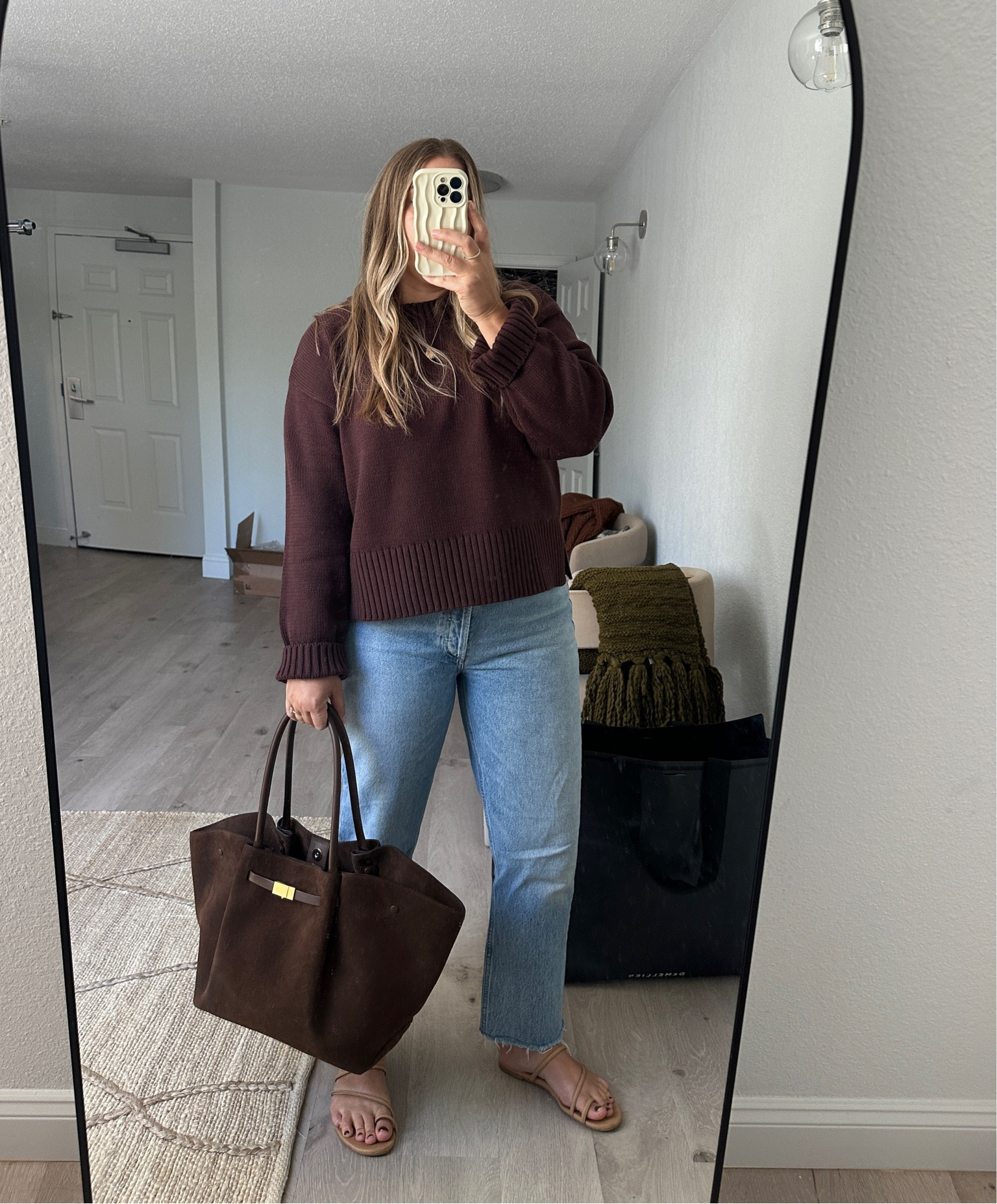 The riley crop ( seen on me ) is PERFECT if you’re shorter than 5’4 and looking for a full length jean that is 100% cotton ( once broken in is perfect fit and comfort) 🤎🤎

Linked wash closest to mine with regular hem in QUIVER - those are sale price and stocked. The others linked in similar below are on sale with code STYLE at checkout ! 🤎🤎

I wear mine 4-5 times a week it feels- theyre my go to for when i want a classic jean that goes with everything 🤎🤎

Fit: i went true to size ( they were snug at first) they should button but be firm and snug first wear. It takes a wear or two to break in- trust the process!  

#LTKSaleAlert