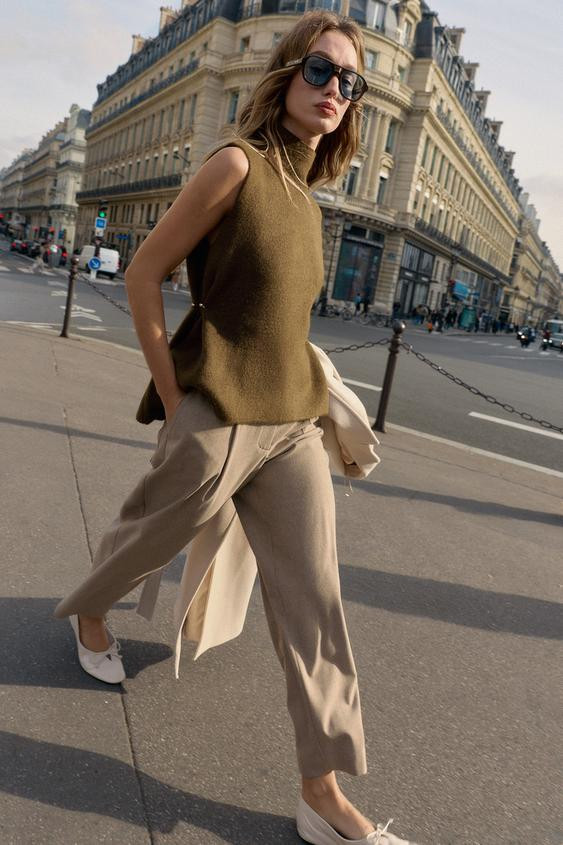 ASYMMETRIC KNIT TOP WITH SIDE APPLIQUÉS | Zara US