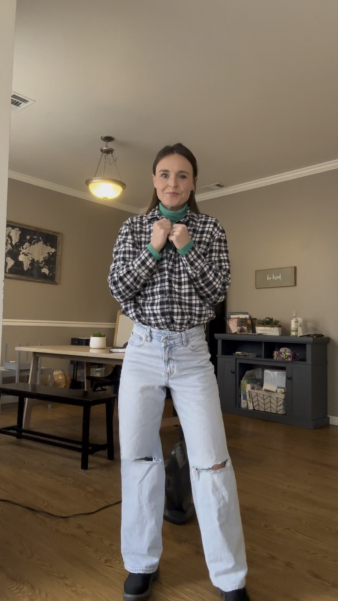 Sunday fit check for when it’s negative windchills ❄️💨. Flannel is old Madewell so I tried to link something similar from Aerie! 