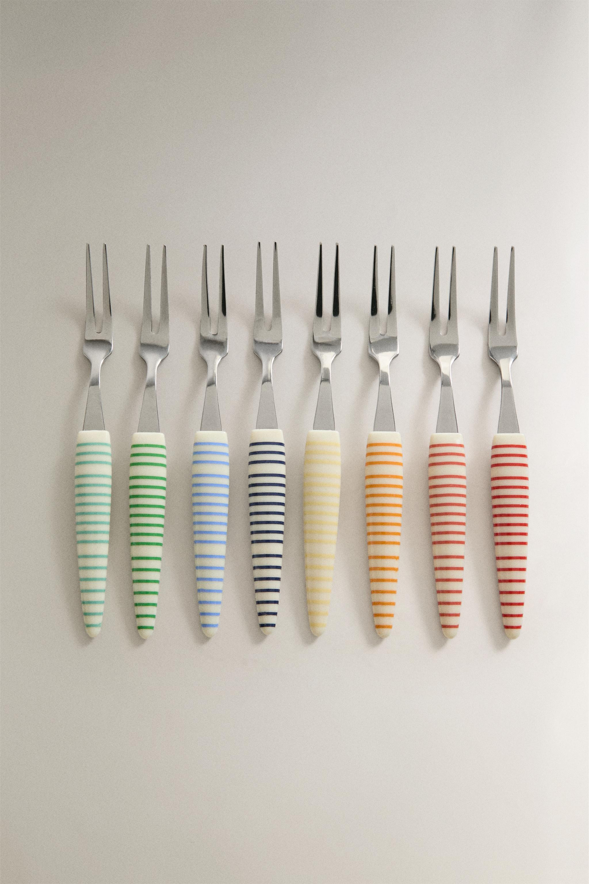 STRIPED APPETIZER PICKS (PACK OF 8) | Zara US