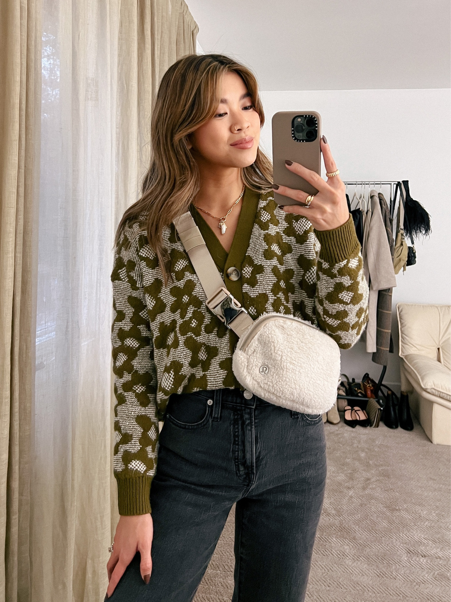 Madewell Floral Cardigan and Black Denim Jeans with Revolve Cream Combat Boots!

Top: XXS/XS
Bottoms: 00/0
Shoes: 6

#fall
#fallfashion
#falloutfits
#fallstyle
#winter
#winterfashion
#winteroutfits
#winterstyle
#thanksgivingoutfit
#holidayoutfit
#revolve
#madewell
#lululemon

#LTKHoliday #LTKstyletip #LTKSeasonal