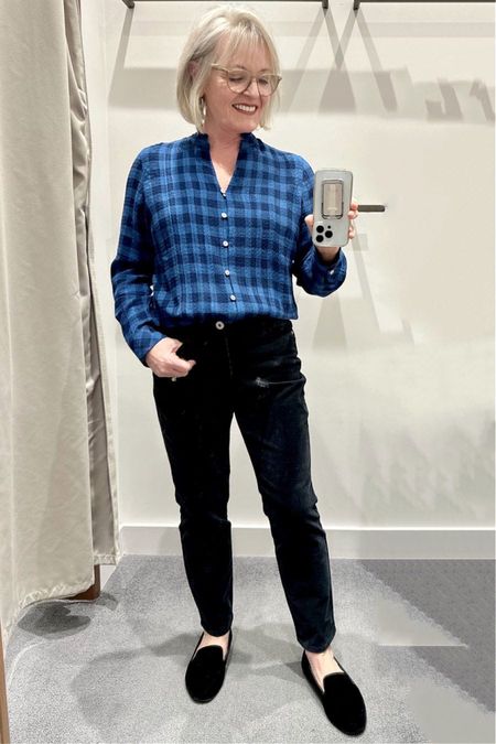 I love the feminine look of this J. Jill crinkled plaid shirt with the discreet ruffle around the neck. The fabric is super soft and very comfortable and I love it paired with these pull-on corduroy pants. They run a bit large, so you might consider sizing down.

#JJill #JJillFashion #JillWinterFashion #WinterFashion #WinterOutfit #Fashion #Fashionover50 #Fashionover60 