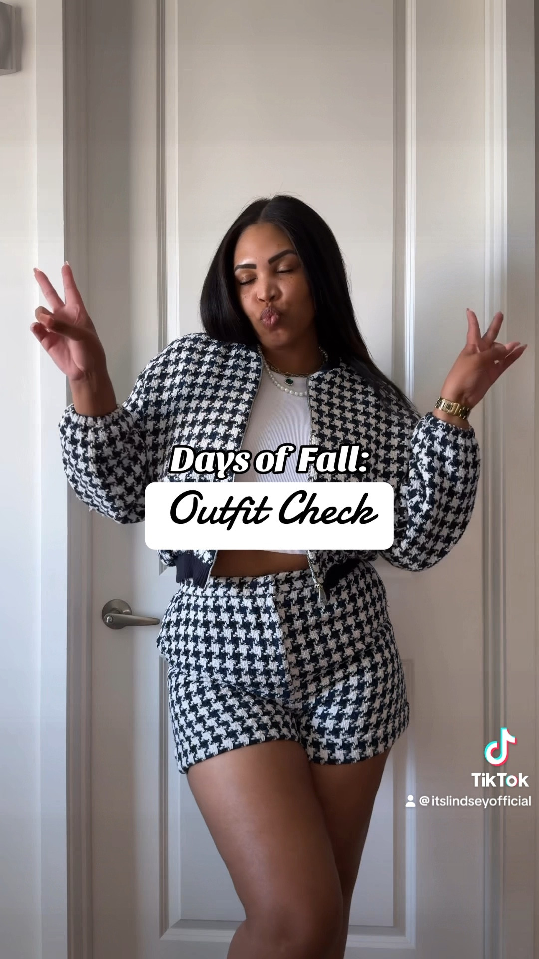 Days of Fall! 🍂 #fallfashion #midsize 

#LTKshoecrush #LTKmidsize #LTKstyletip