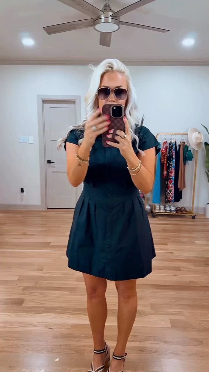 This dress is so flattering! If your size isn’t available online I would try to find it in the store - size small

#LTKootd #LTKgrwm #LTKSeasonal