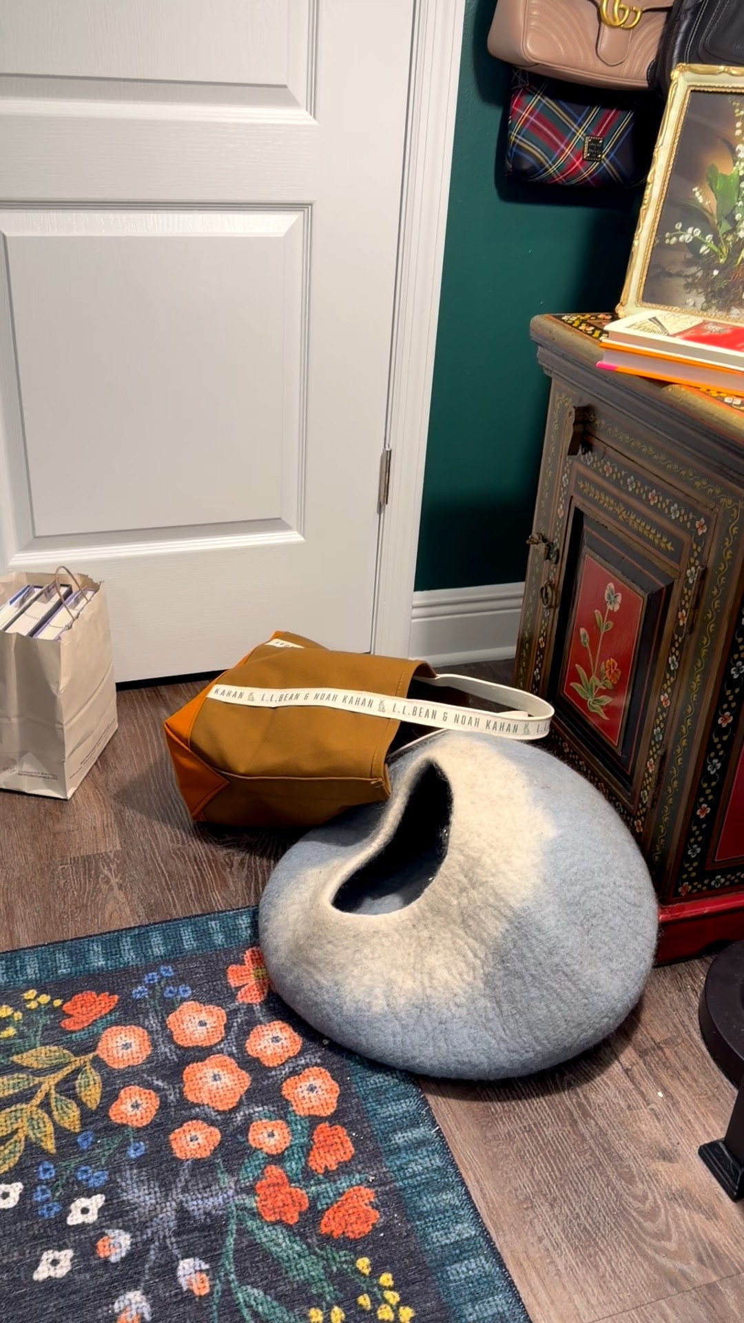 This Noah Kahan tote bag is cat approved 😹 super handy for errands, too!

#LTKTravel #LTKItBag #LTKPets