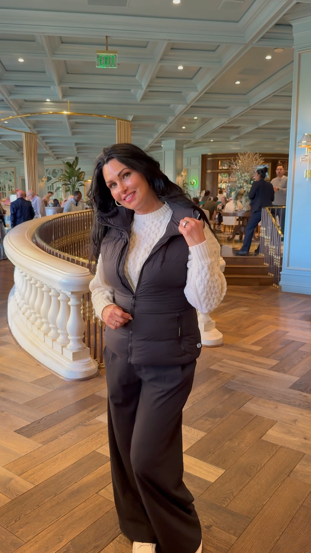 Cozy vibes, & crisp style!
Lunch looks better in layers. 🖤

I love a cute puffer vest, over a cream cable knit sweater, with black pants. 🖤

#blackpants #cableknitsweater #puffer #puffervest #jacket

#LTKdayinmylife #LTKootd #LTKFindsUnder100