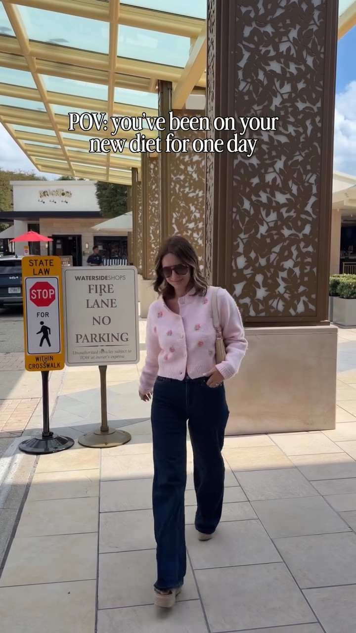 Skipped the fries today 😉
Ildasave35 for 35% off @VICI 

#funny #dietmode #momlife #momstyle

#LTKdayinmylife #LTKmomlife #LTKootd