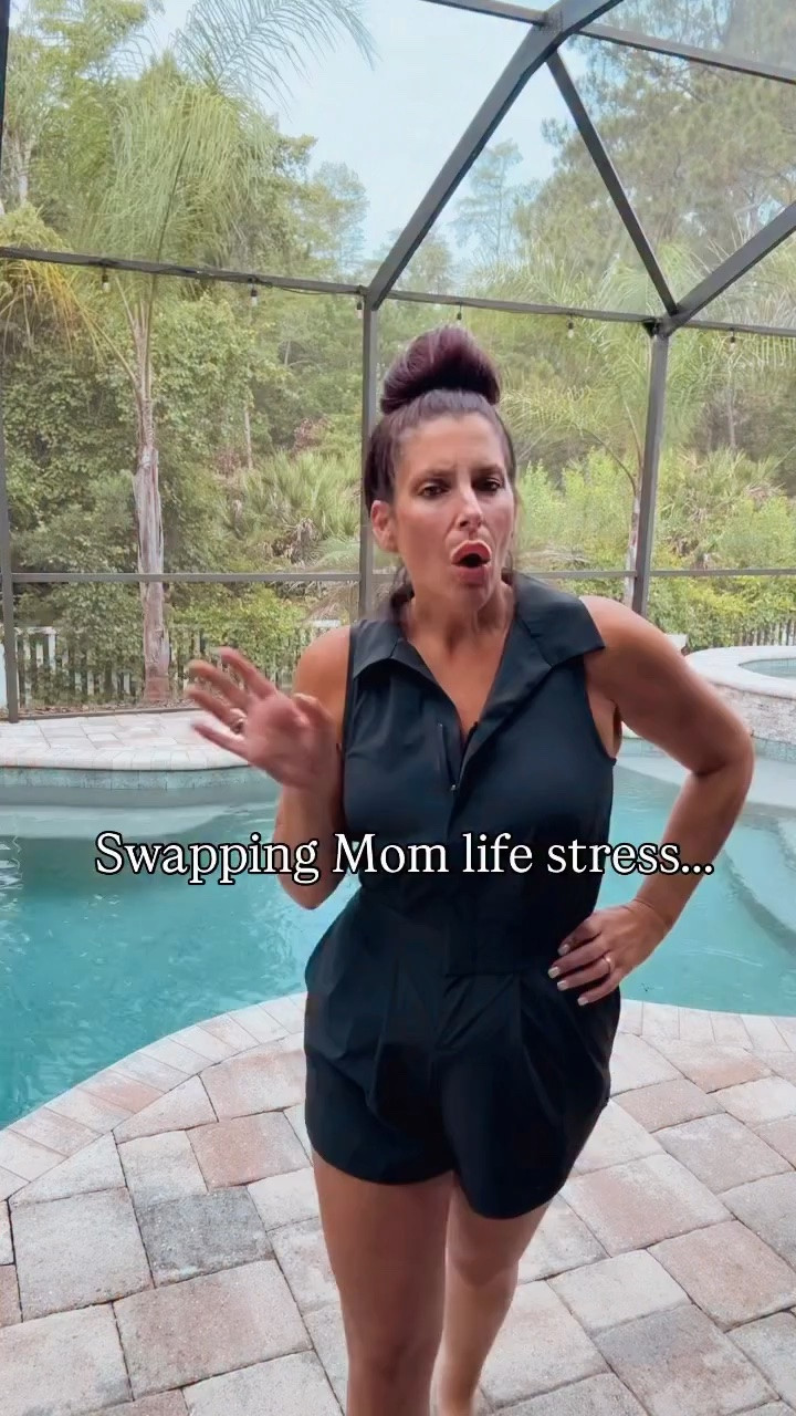 Mom stress out vacation dress in 🫶🏼 sounds like the perfect swap 

Comment “shop” for details 
https://liketk.it/6eCf1

#transition #transitionideas #momlife #vacationdress rela